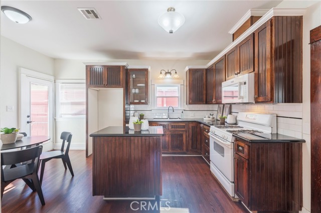 Anaheim, California, 92805, United States, 3 Bedrooms Bedrooms, ,2 BathroomsBathrooms,Residential,For Sale,2008850