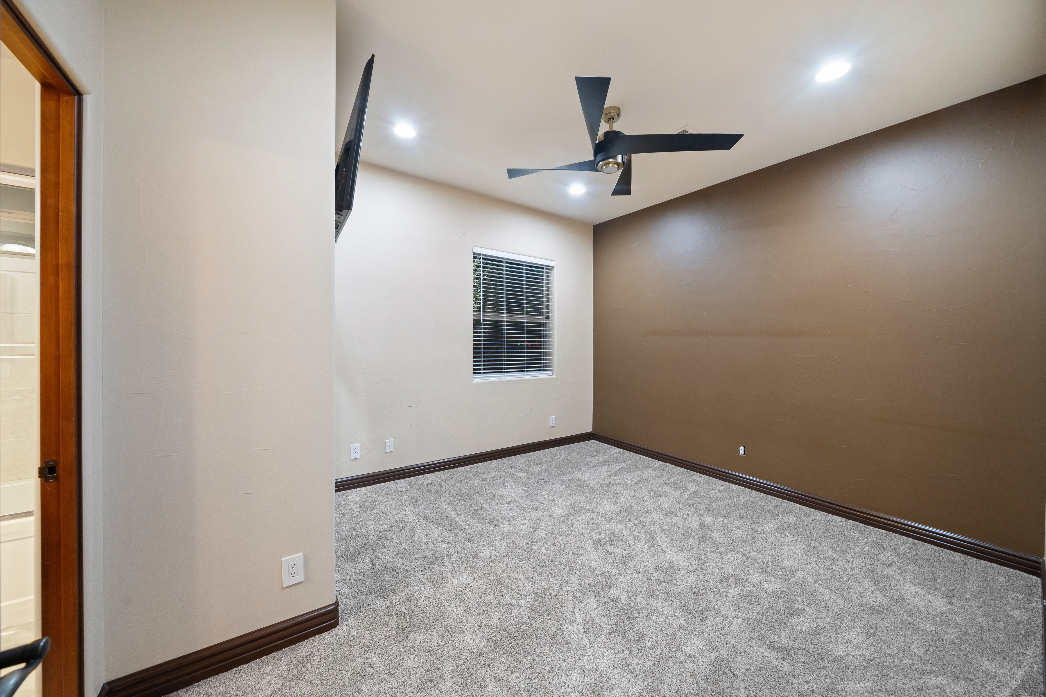  New to Market - 物件實景