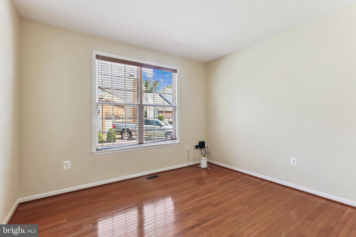 White Plains, Maryland, 20695, United States, 5 Bedrooms Bedrooms, ,4 BathroomsBathrooms,Residential,For Sale,1912215