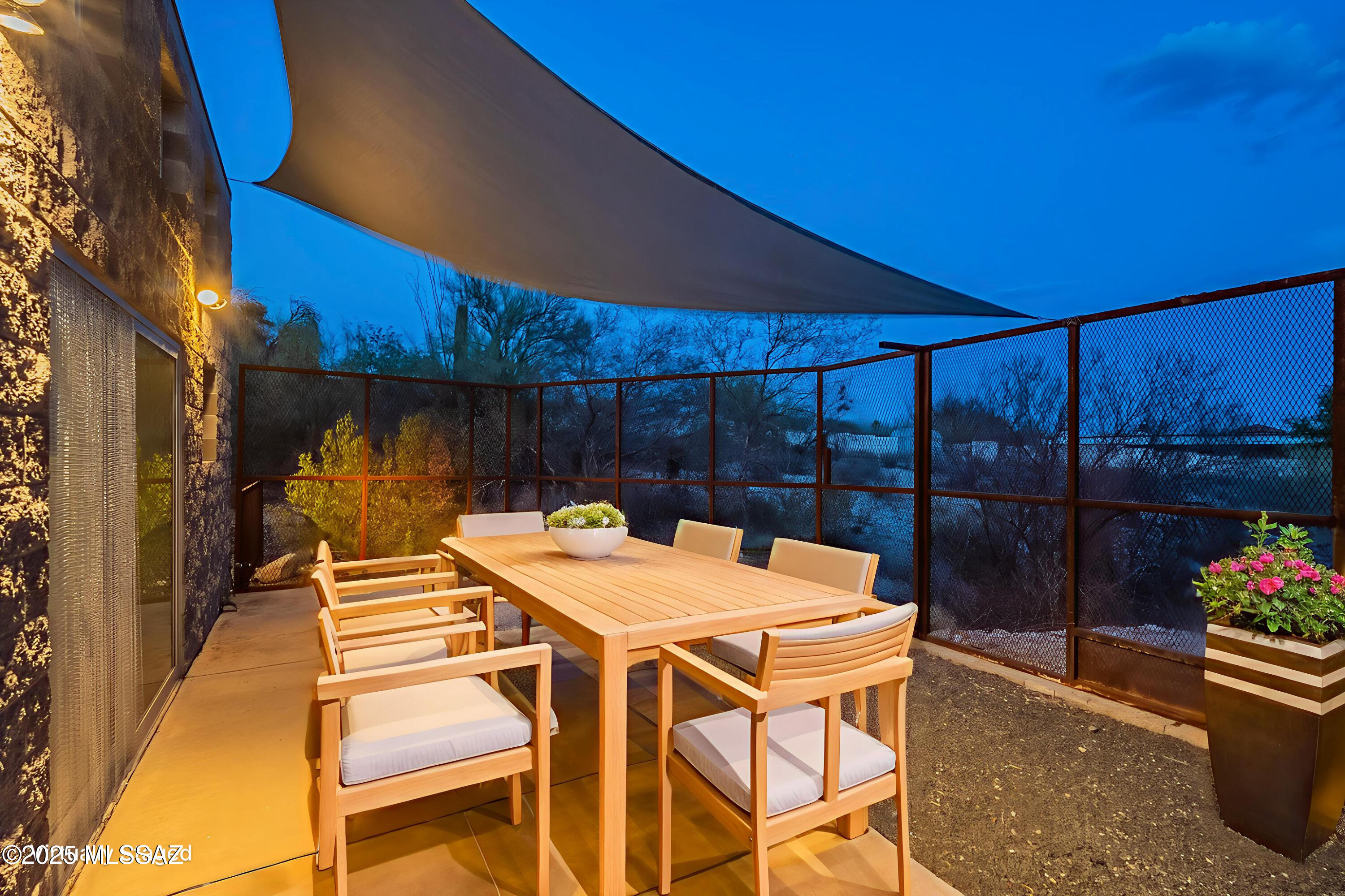 Tucson, Arizona, 85750, United States, 4 Bedrooms Bedrooms, ,3 BathroomsBathrooms,Residential,For Sale,1883244