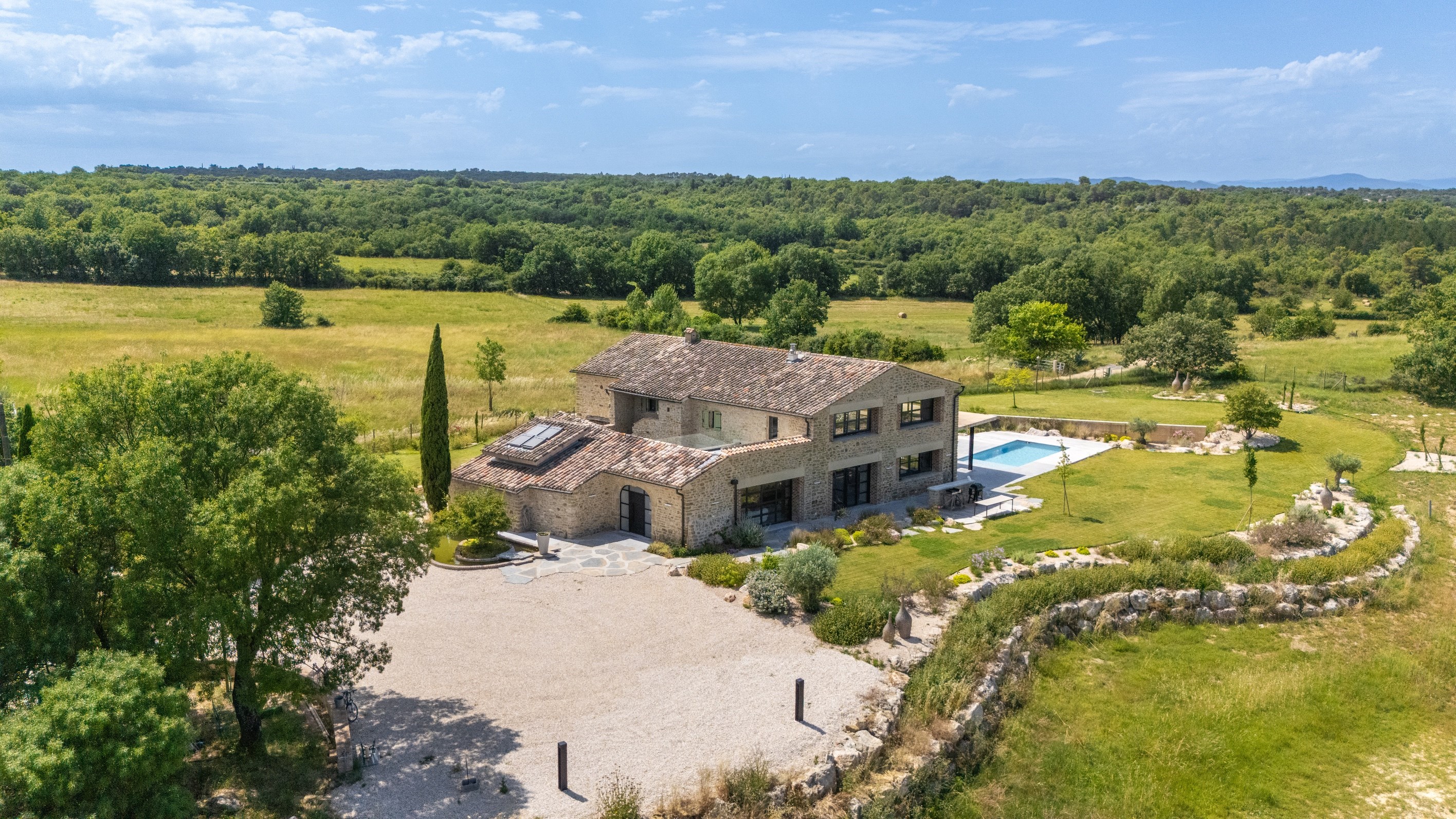  Exceptional Property – 345 sqm – 1.3 ha Park – Swimming Pool – Near Uzès - 物件實景