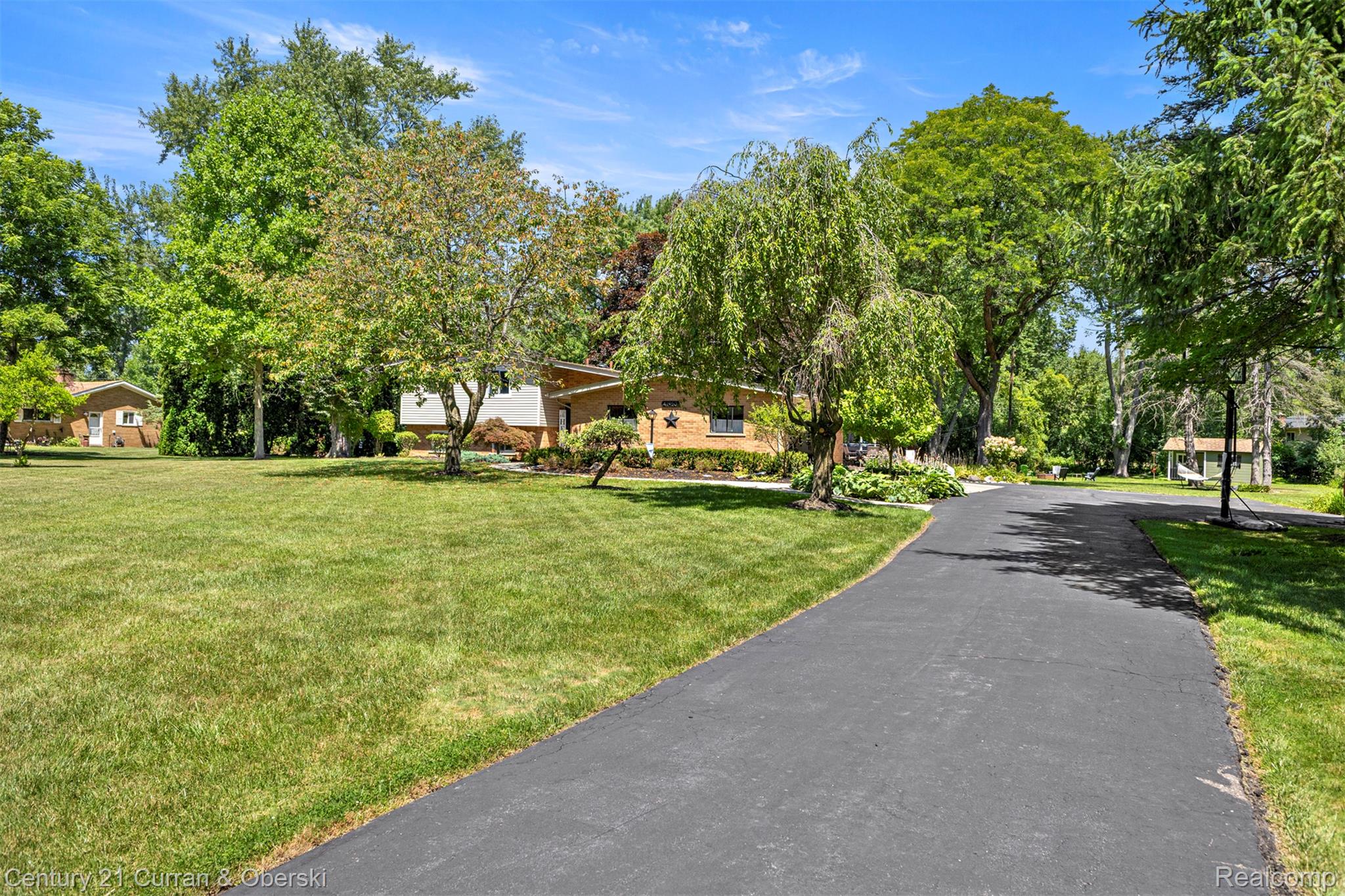 Canton Charter Township, Michigan, 48188, United States, 5 Bedrooms Bedrooms, ,3 BathroomsBathrooms,Residential,For Sale,1904333