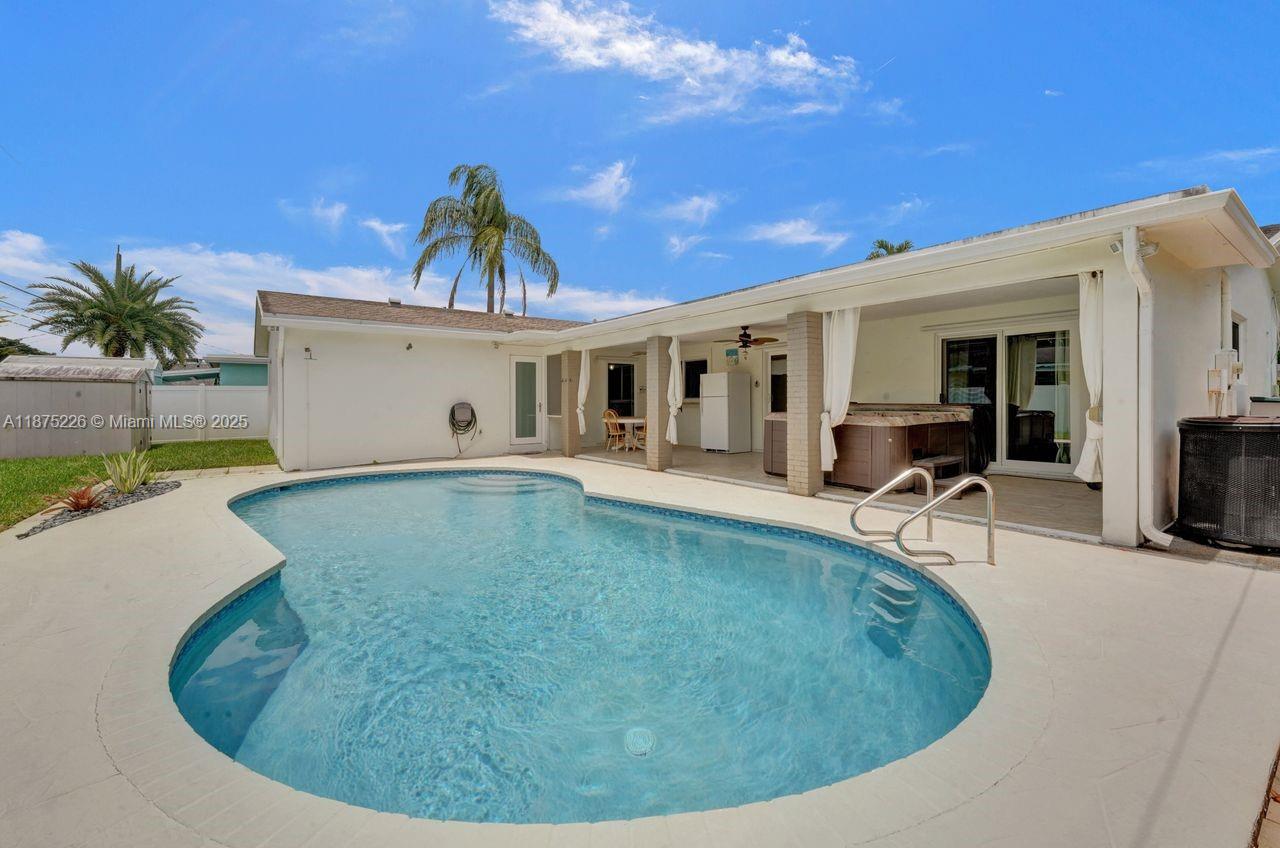 Cooper City, Florida, 33328, United States, 5 Bedrooms Bedrooms, ,3 BathroomsBathrooms,Residential,For Sale,1942124
