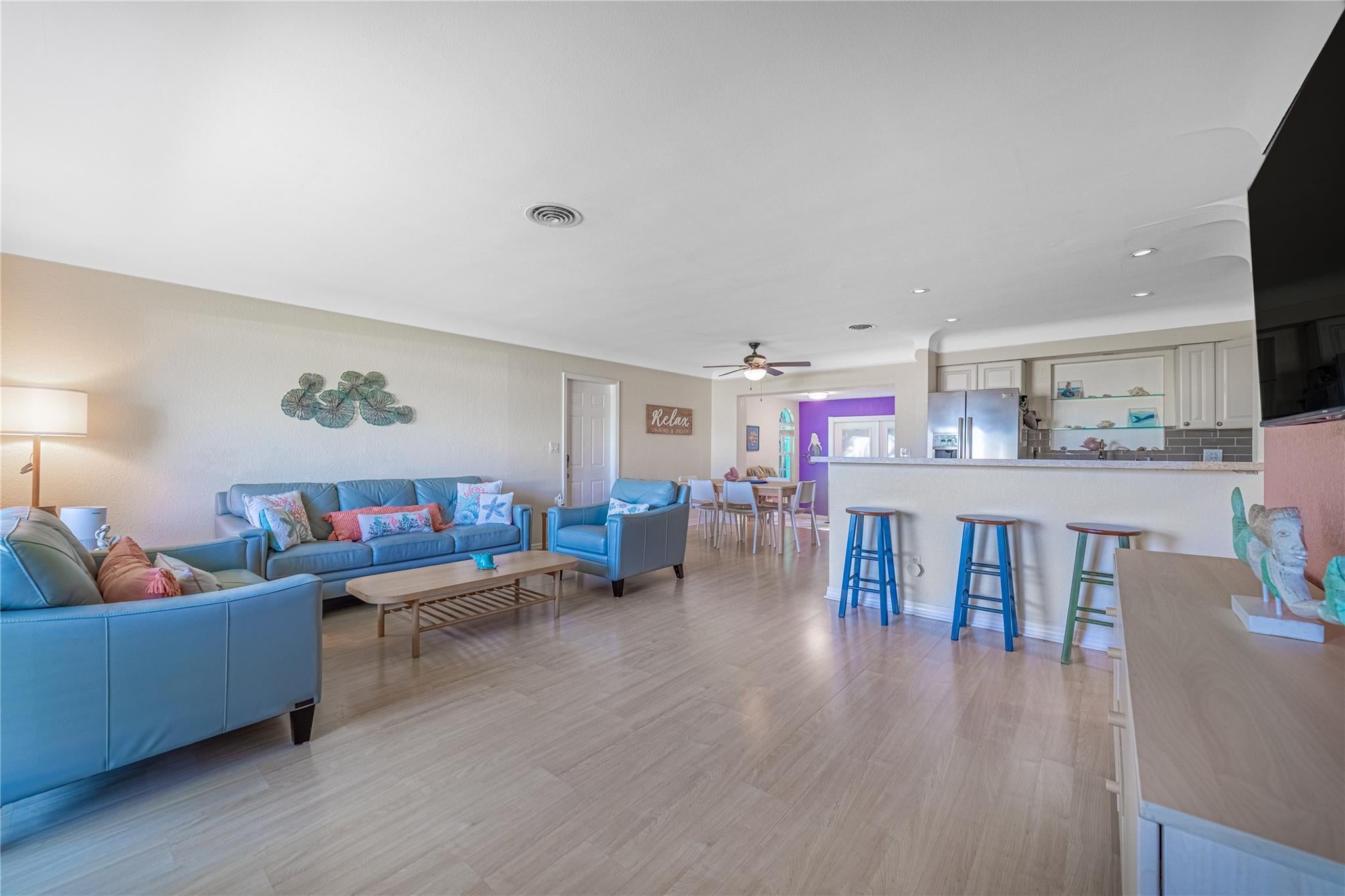 Pompano Beach, Florida, 33062, United States, 2 Bedrooms Bedrooms, ,2 BathroomsBathrooms,Residential,For Sale,1978458