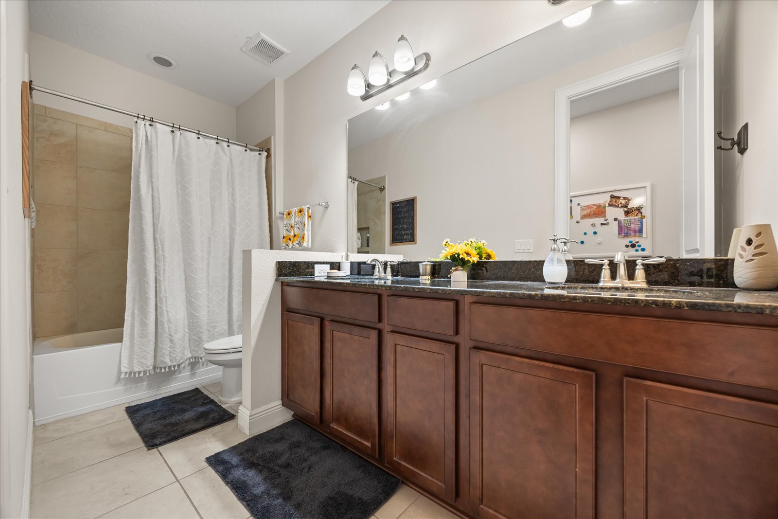 Orlando, Florida, 32836, United States, 6 Bedrooms Bedrooms, ,4 BathroomsBathrooms,Residential,For Sale,1943887