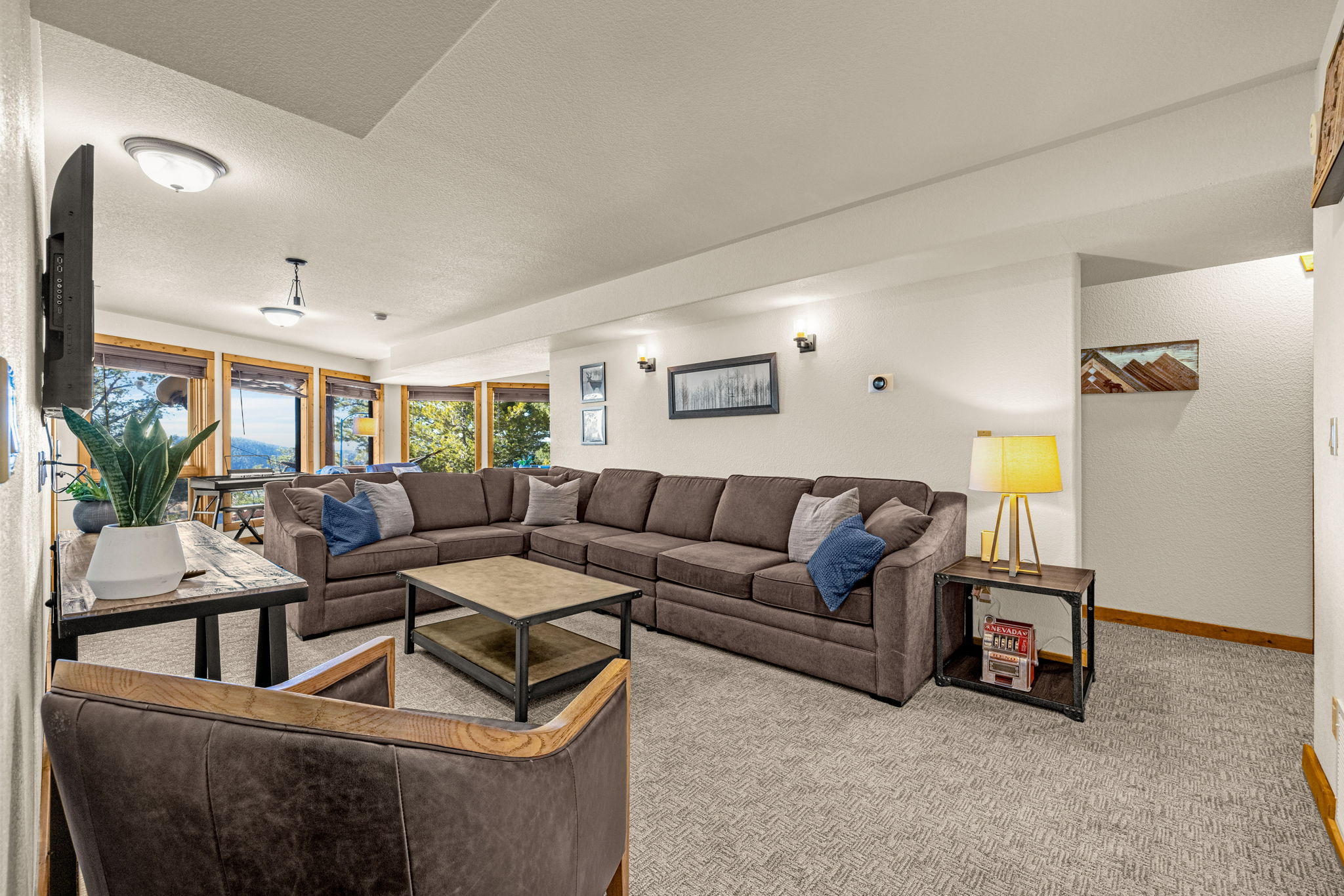 Cripple Creek, Colorado, 80813, United States, 3 Bedrooms Bedrooms, ,3 BathroomsBathrooms,Residential,For Sale,1997050