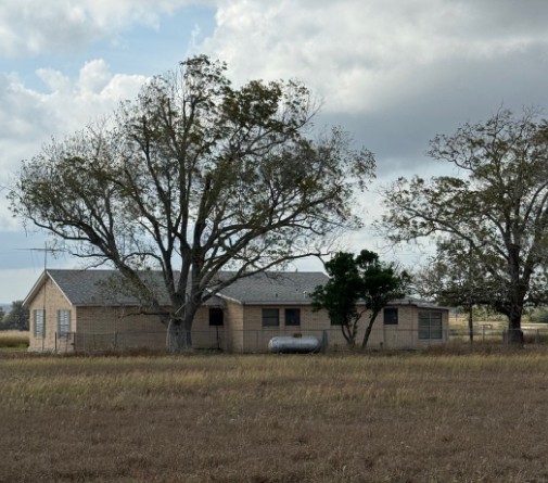 Runge, Texas, 78151, United States, 3 Bedrooms Bedrooms, ,2 BathroomsBathrooms,Residential,For Sale,1996621
