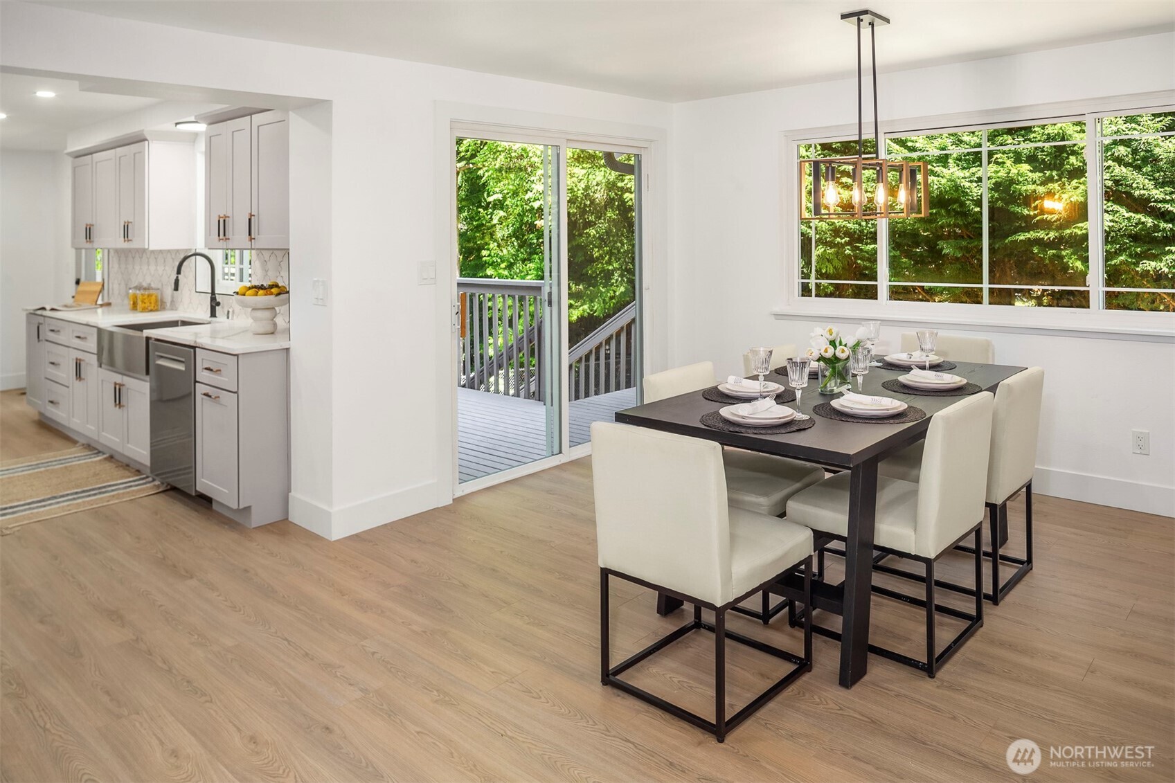 Bellevue, Washington, 98006, United States, 5 Bedrooms Bedrooms, ,3 BathroomsBathrooms,Residential,For Sale,1838614