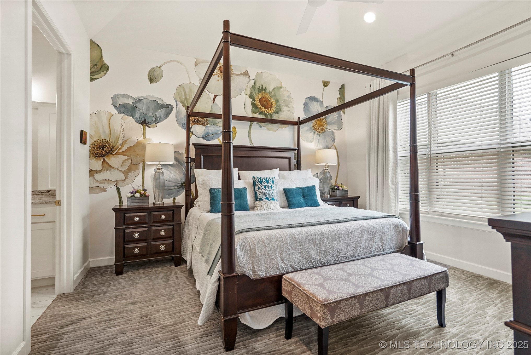 Tulsa, Oklahoma, 74132, United States, 2 Bedrooms Bedrooms, ,2 BathroomsBathrooms,Residential,For Sale,1926160