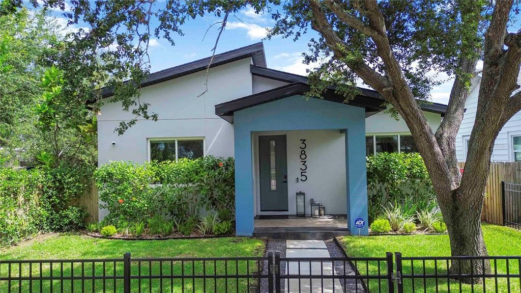 St Petersburg, Florida, 33713, United States, 3 Bedrooms Bedrooms, ,3 BathroomsBathrooms,Residential,For Sale,1898616