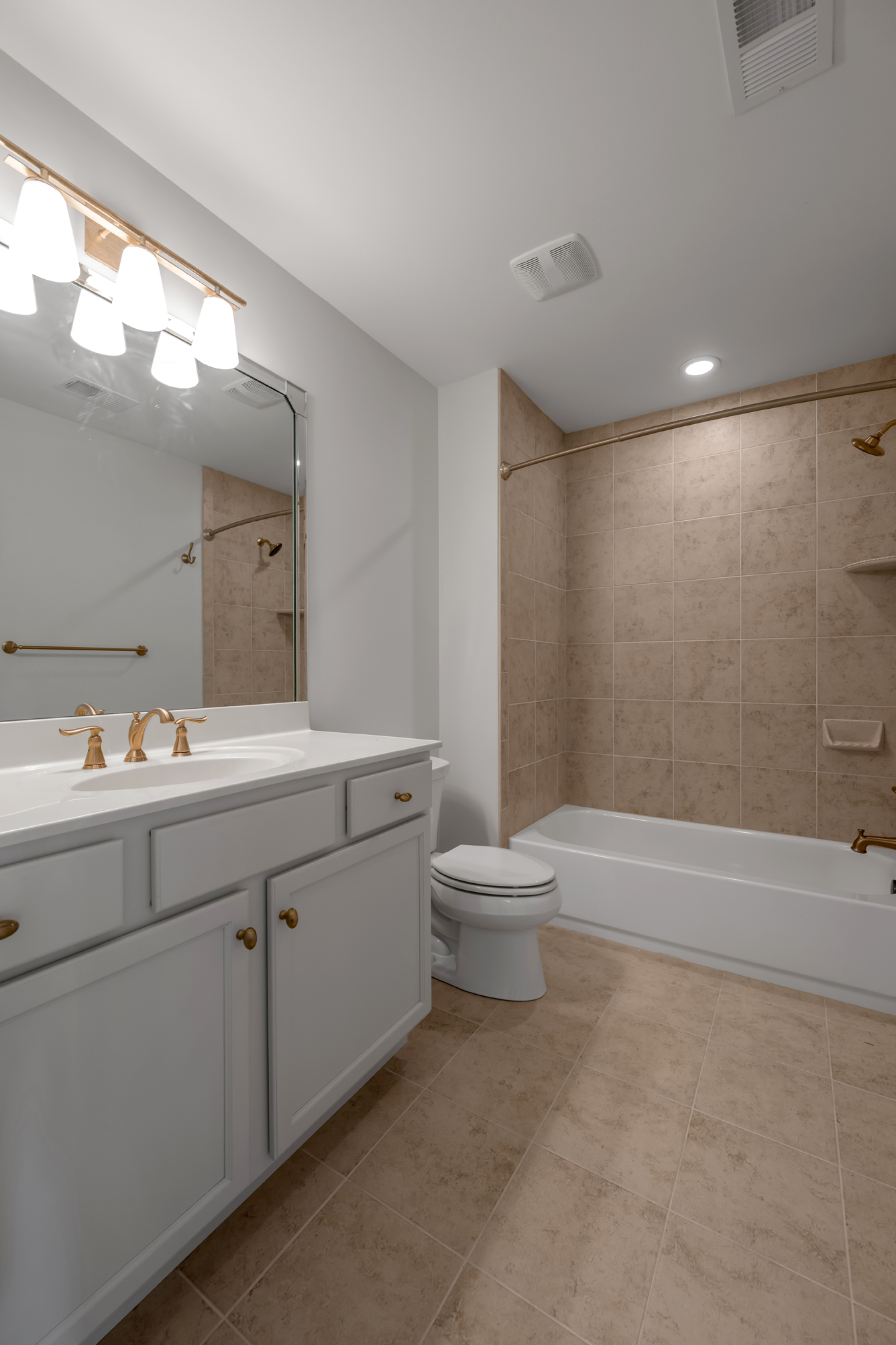  1962 Fort Harrods Drive - 物件實景