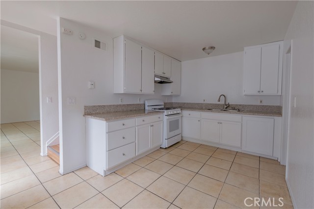 Riverside, California, 92503, United States, 14 Bedrooms Bedrooms, ,Residential,For Sale,1982130