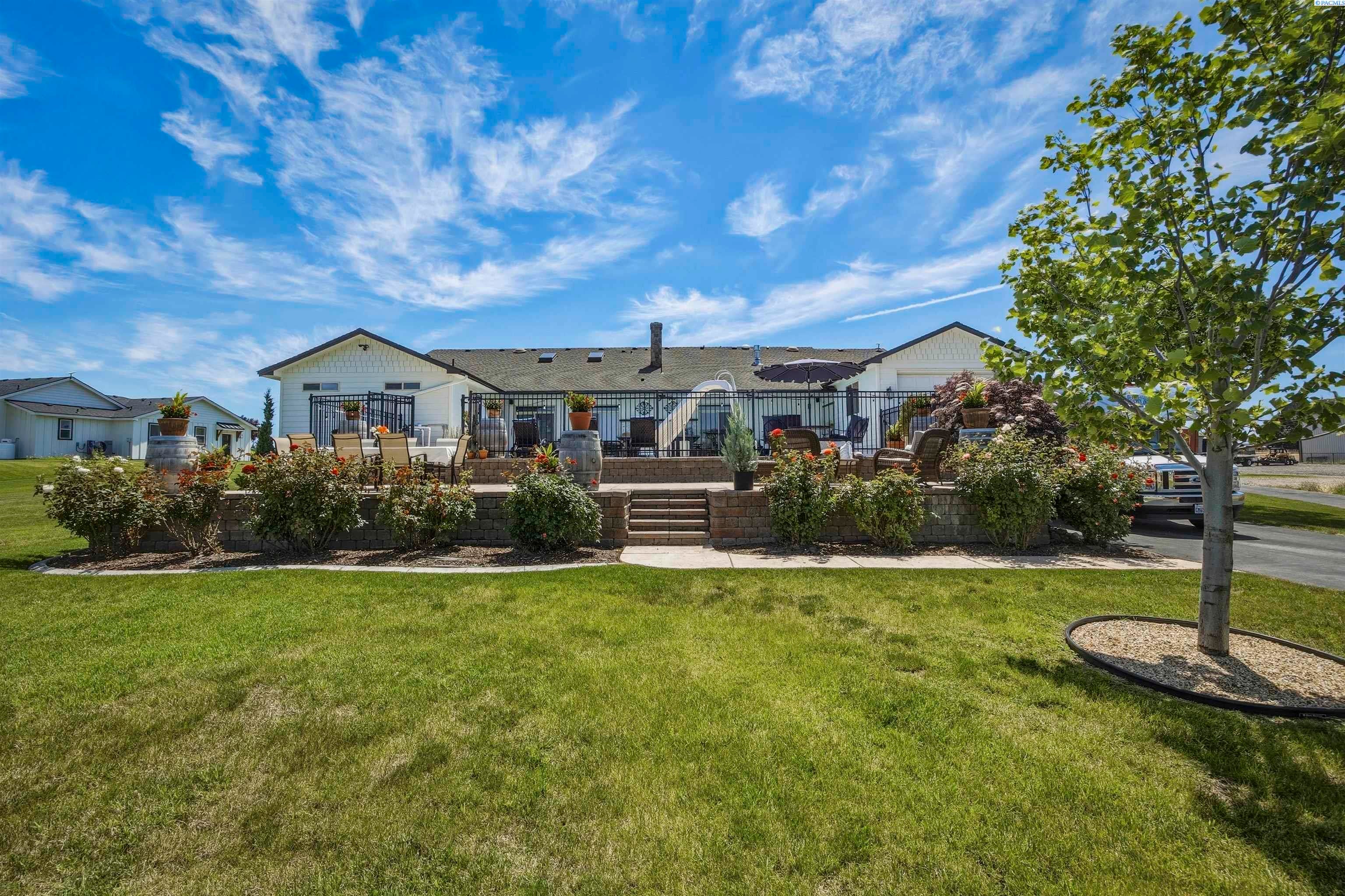 Pasco, Washington, 99301, United States, 4 Bedrooms Bedrooms, ,1 BathroomBathrooms,Residential,For Sale,2013794