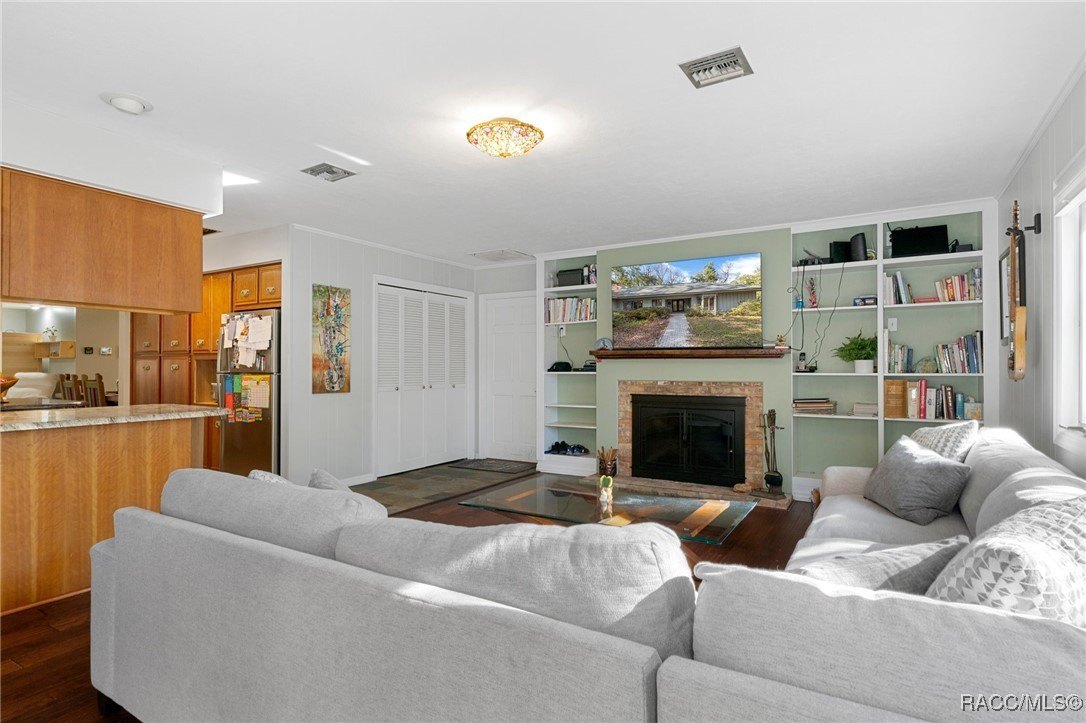 Brooksville, Florida, 34601, United States, 3 Bedrooms Bedrooms, ,2 BathroomsBathrooms,Residential,For Sale,1928747