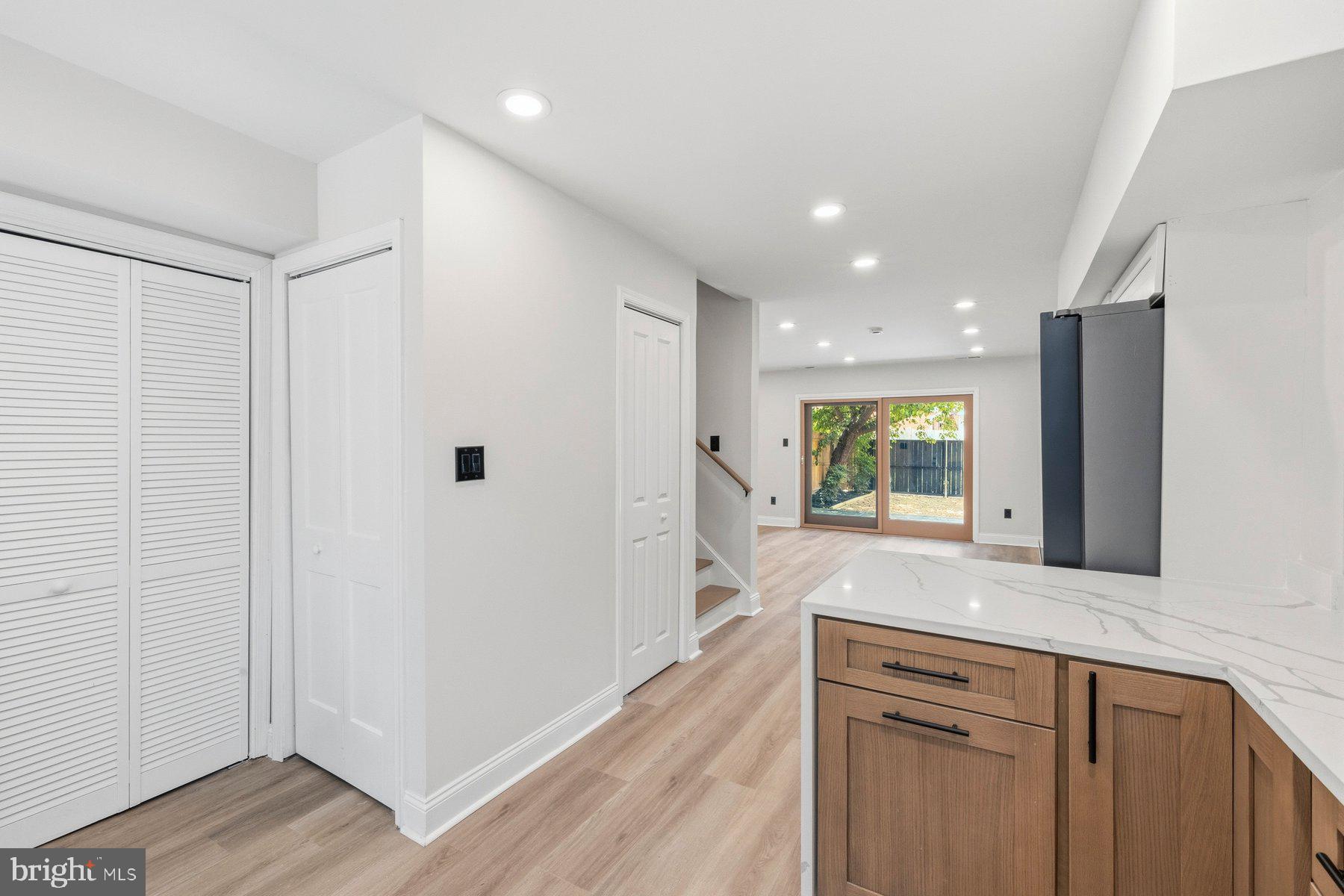 Alexandria, Virginia, 22314, United States, 2 Bedrooms Bedrooms, ,3 BathroomsBathrooms,Residential,For Sale,2049210
