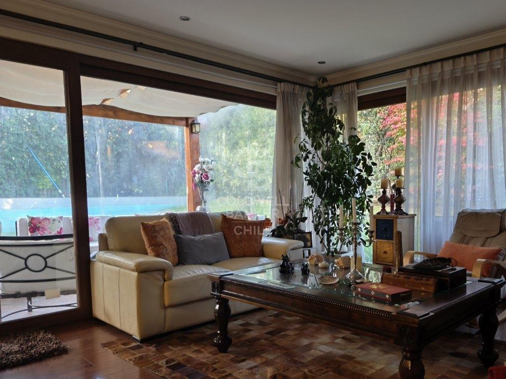 La Reina, Chile, 3 Bedrooms Bedrooms, ,3 BathroomsBathrooms,Residential,For Sale,1827859