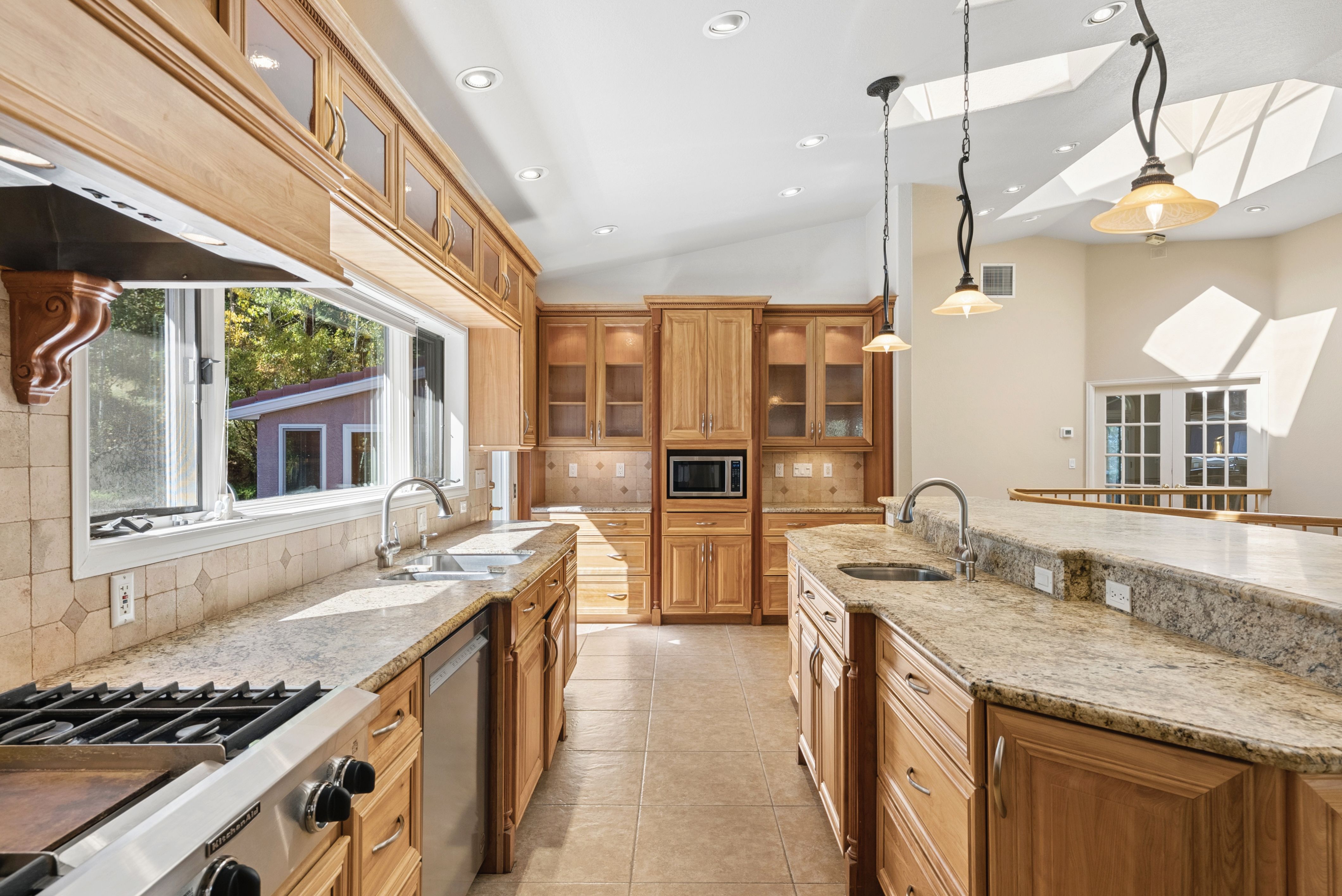  Custom Art Klein Residence on Nearly an Acre in Broadmoor - 物件實景