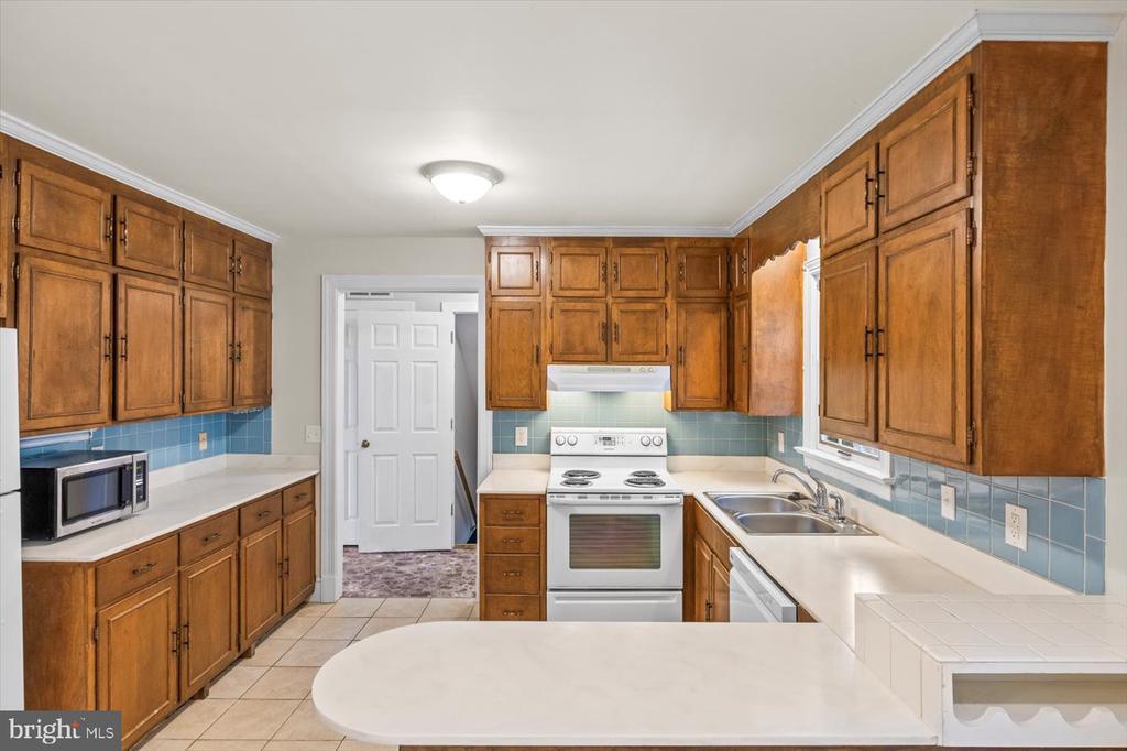 Fredericksburg, Virginia, 22401, United States, 3 Bedrooms Bedrooms, ,3 BathroomsBathrooms,Residential,For Sale,1903786
