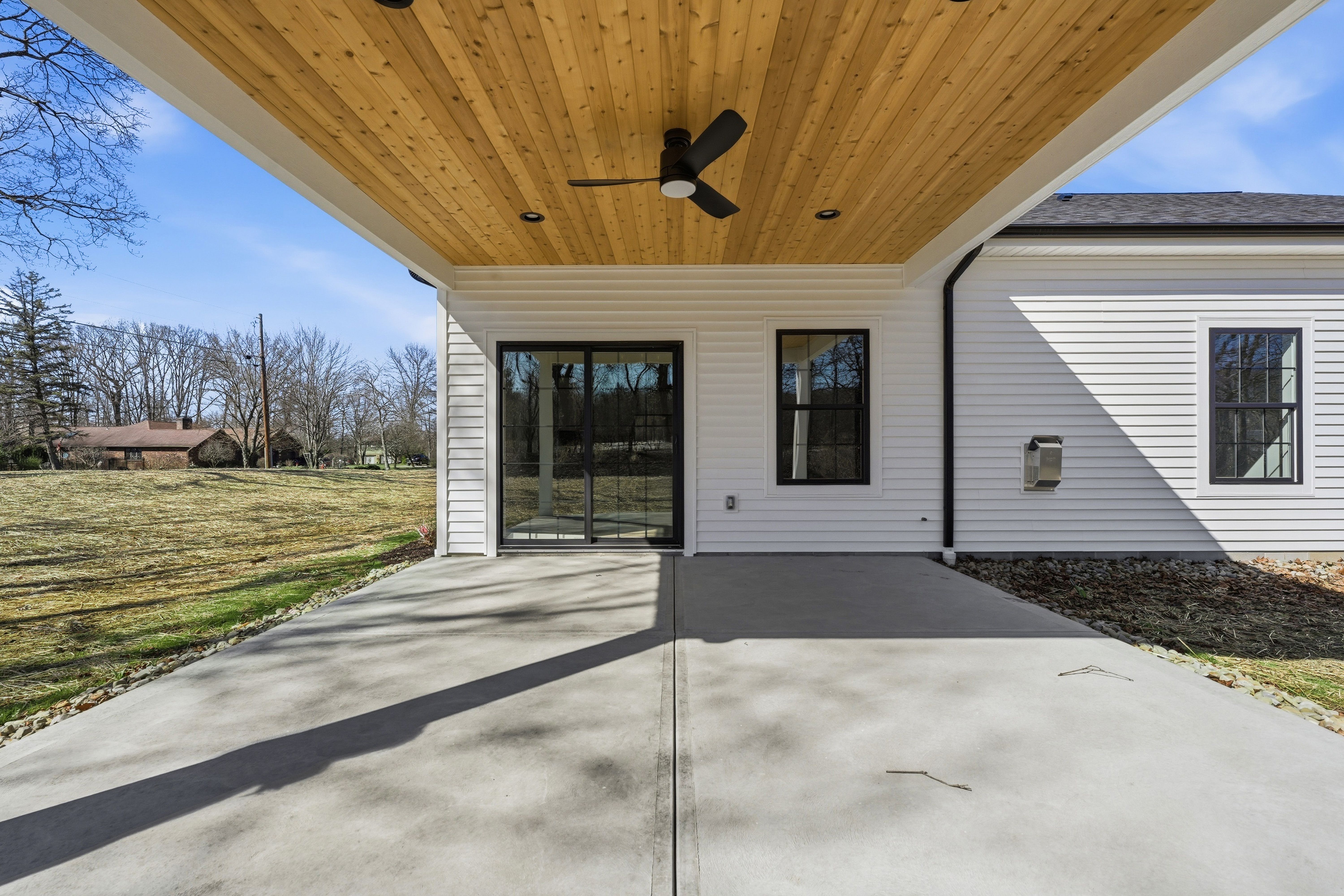  100-102 Huselton Drive - 物件實景