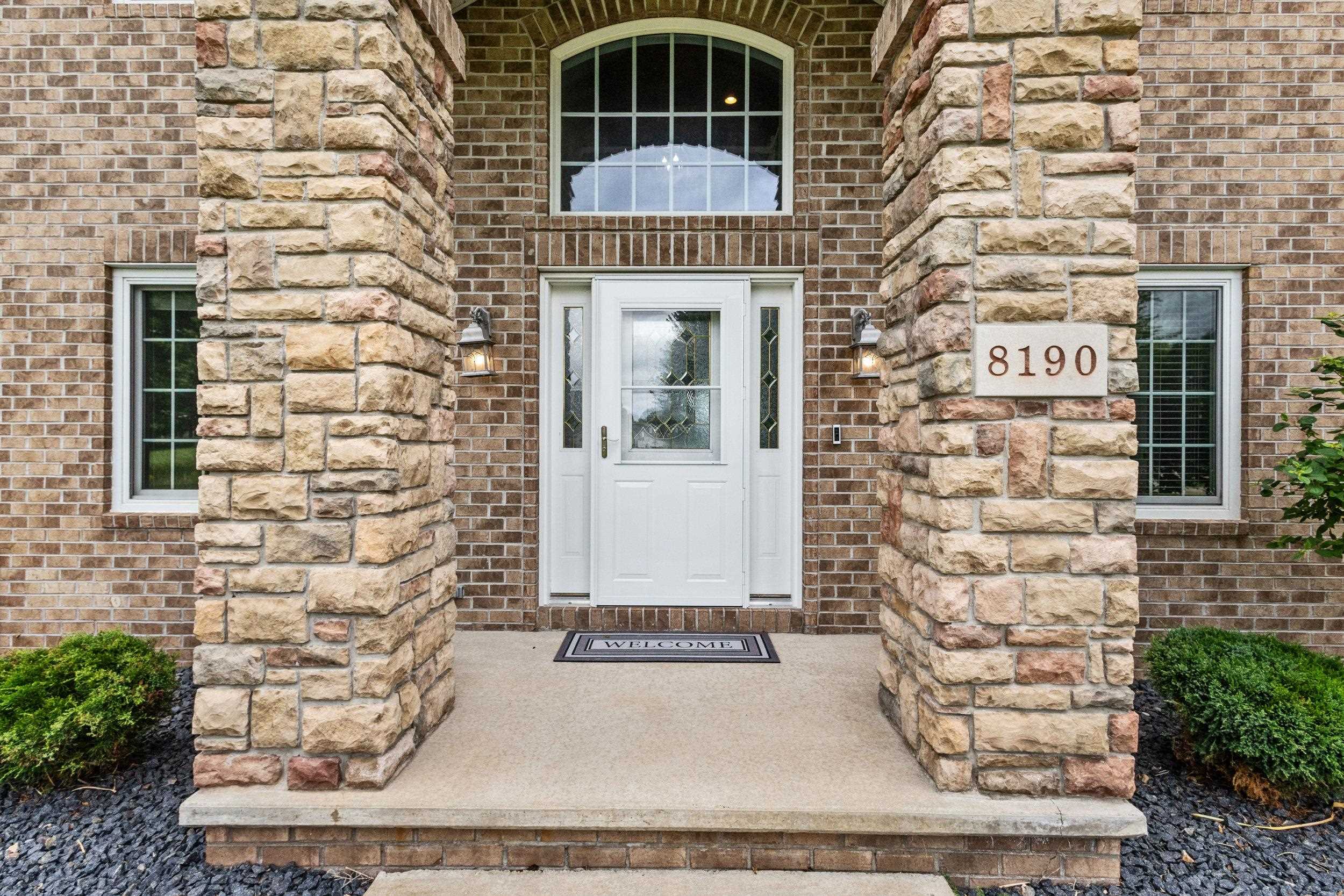 Neenah, Wisconsin, 54956, United States, 4 Bedrooms Bedrooms, ,4 BathroomsBathrooms,Residential,For Sale,1930712