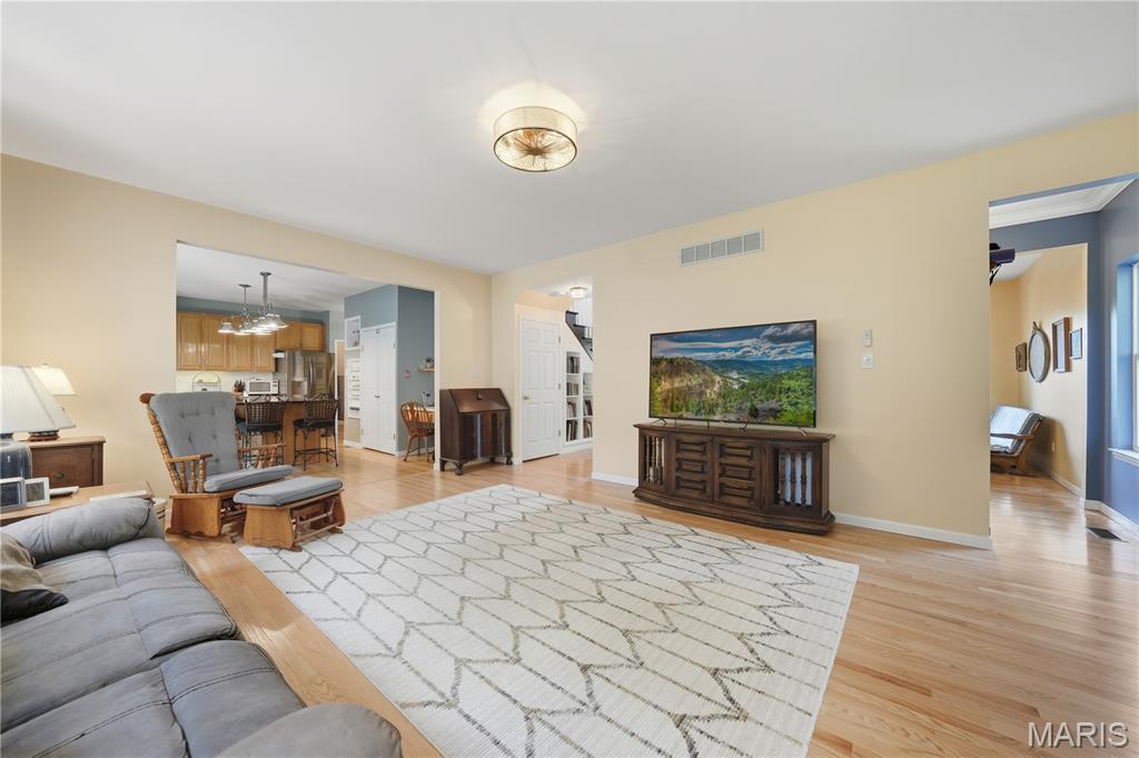 Wildwood, Missouri, 63011, United States, 4 Bedrooms Bedrooms, ,3 BathroomsBathrooms,Residential,For Sale,1962420