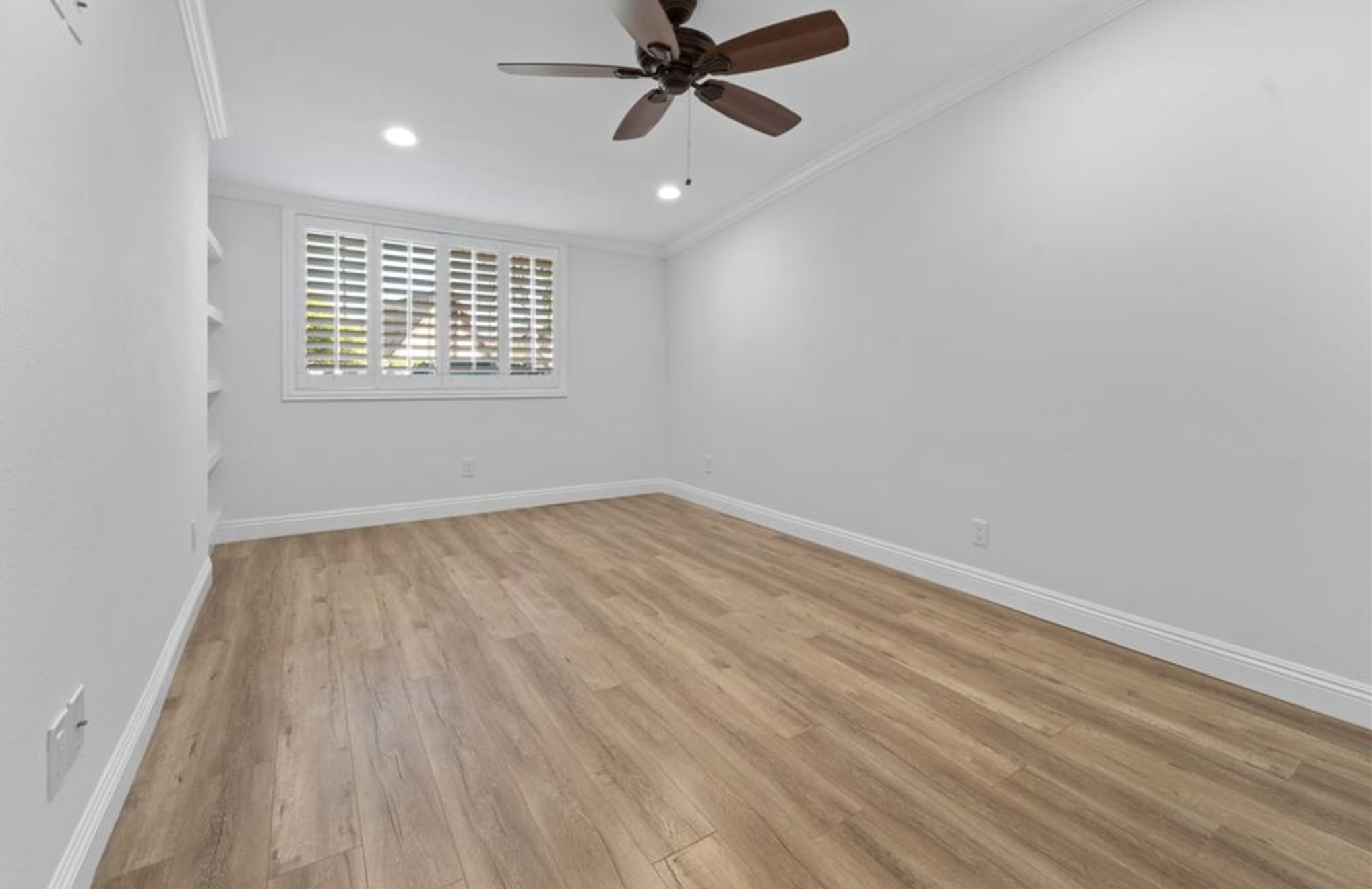 Seal Beach, California, 90740, United States, 2 Bedrooms Bedrooms, ,2 BathroomsBathrooms,Residential,For Sale,1996114