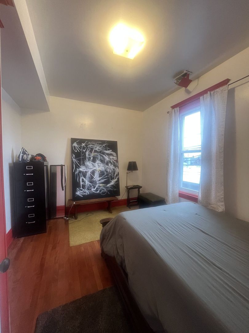 Chicago, Illinois, 60651, United States, 8 Bedrooms Bedrooms, ,Residential,For Sale,1842045