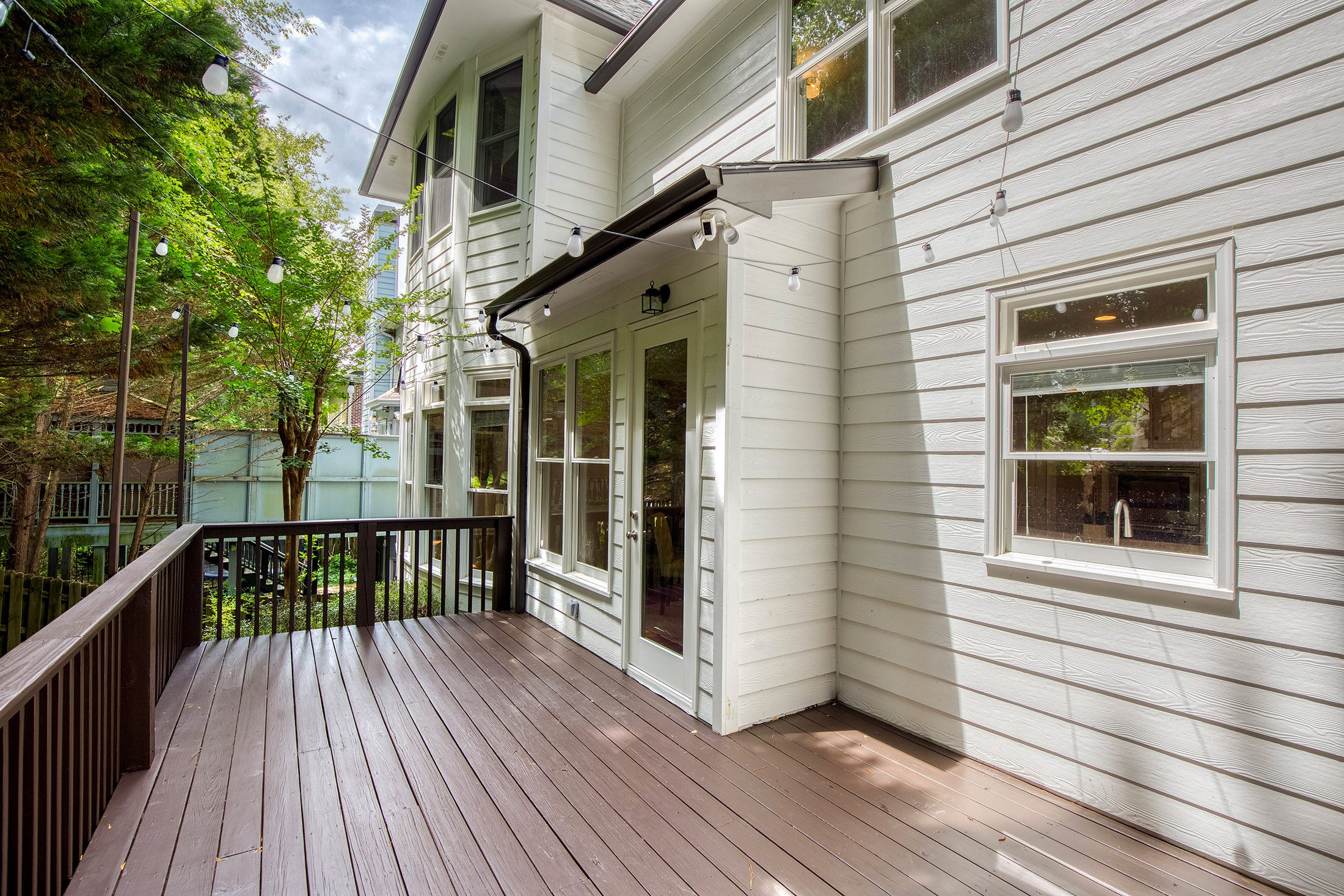  Recently Updated Four Bedroom Home in Gated Brookhaven Community - 物件實景