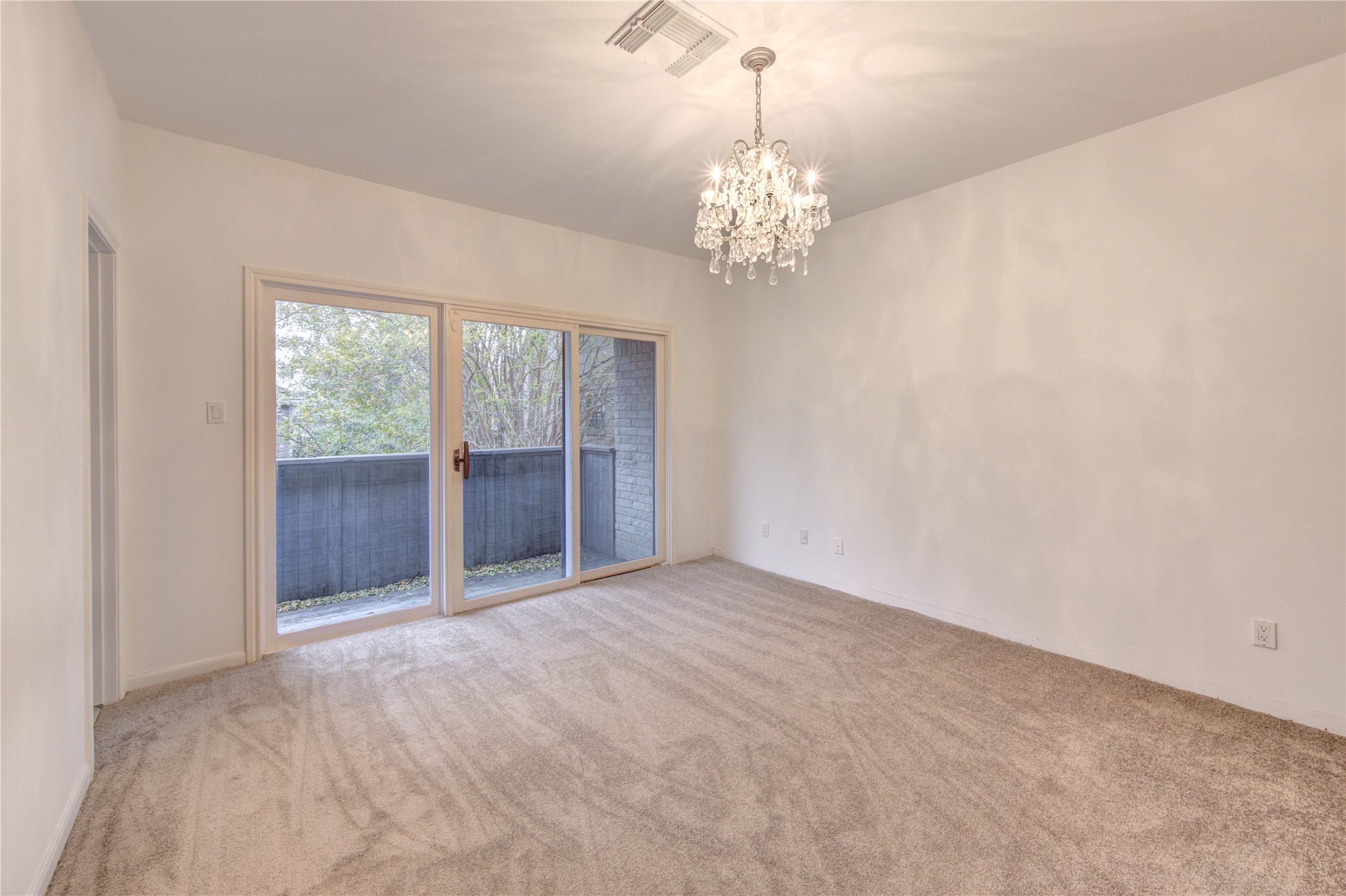  2524 Nantucket Drive B - 物件實景