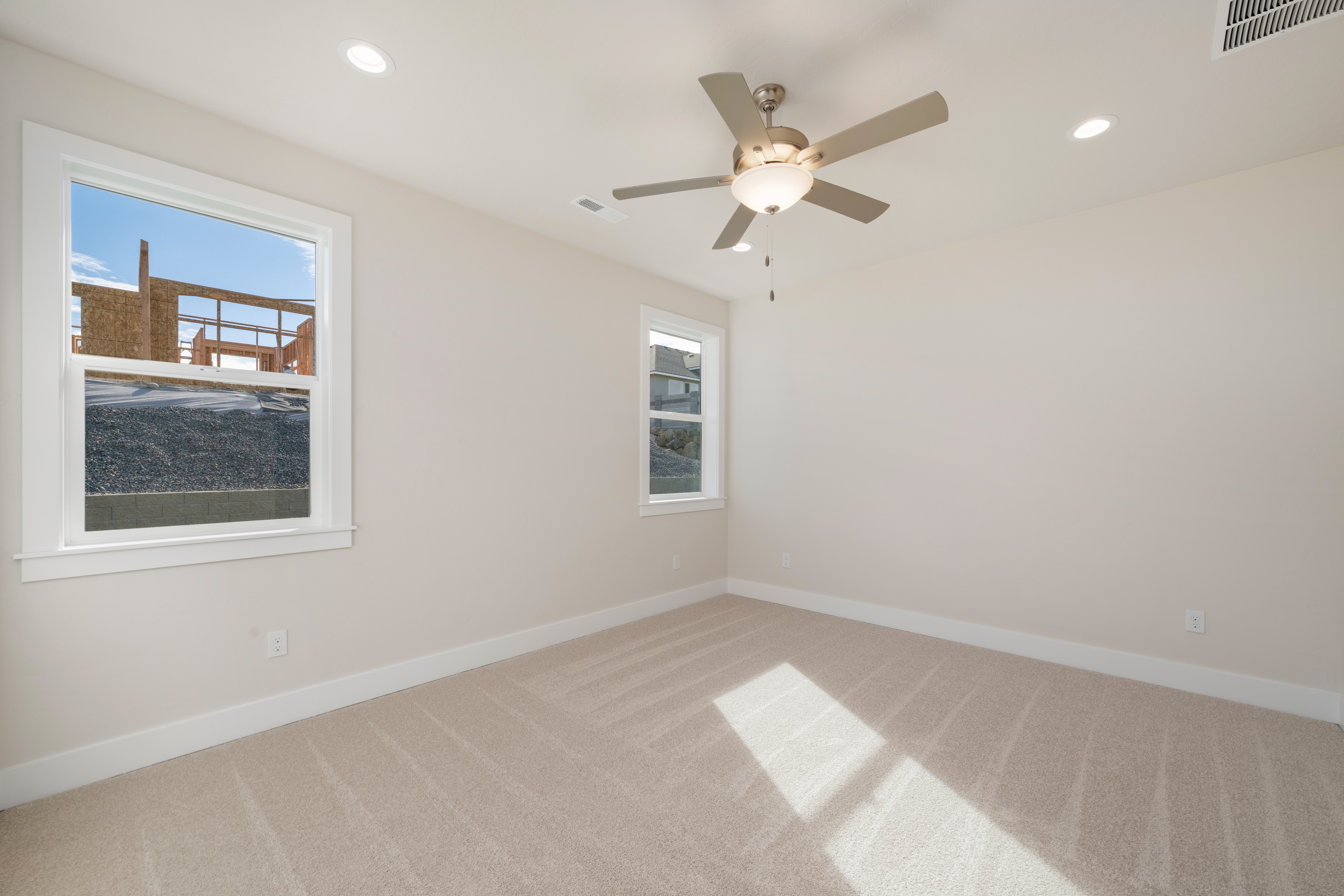  Apple Valley Gem with4 Beds and Custom Finishes - 物件實景