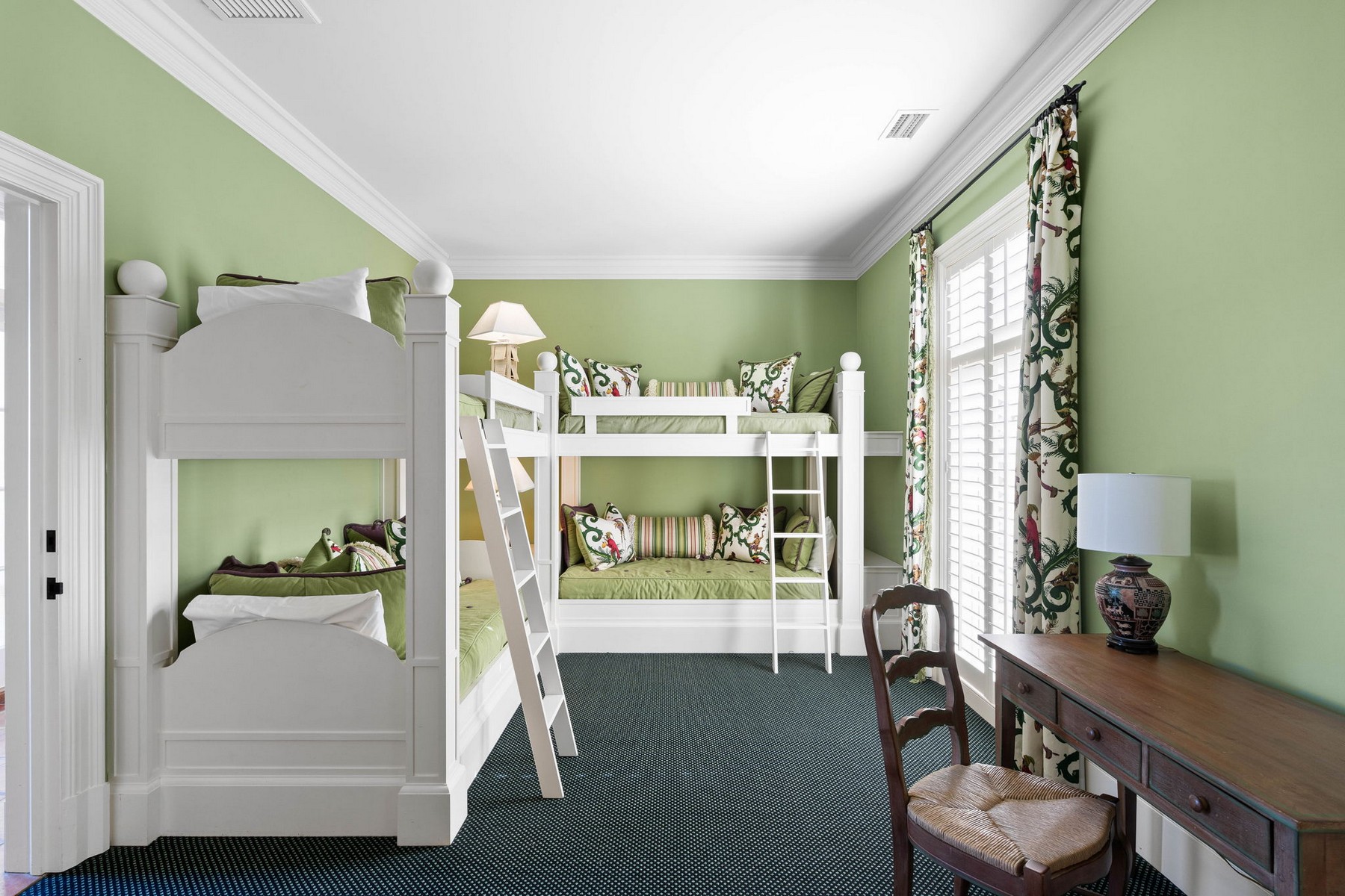  318 West 46th Street - 物件實景