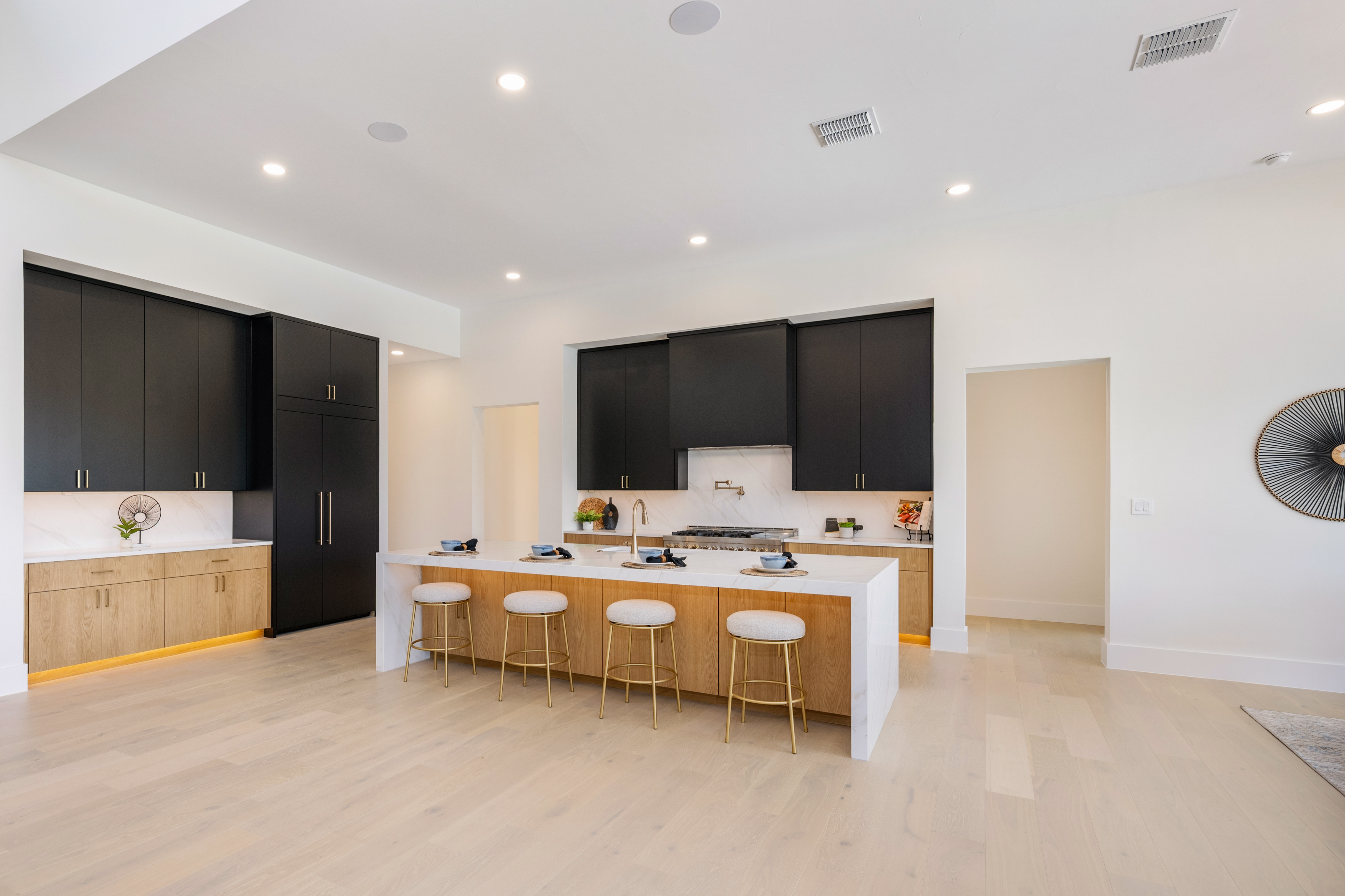  Modern Luxury on 1 Acre - 物件實景
