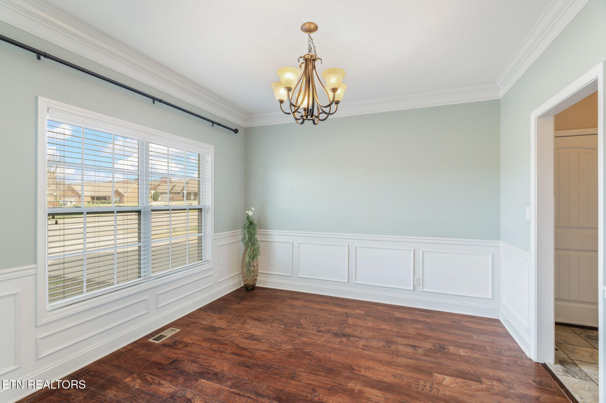 Maryville, Tennessee, 37804, United States, 4 Bedrooms Bedrooms, ,3 BathroomsBathrooms,Residential,For Sale,1996770