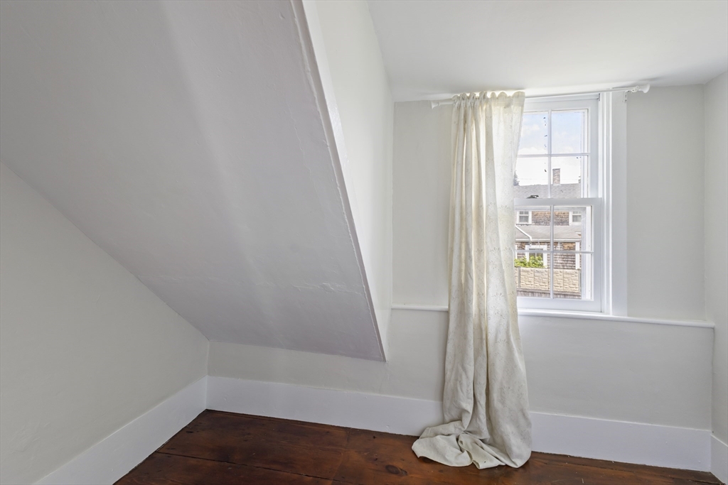 Hingham, Massachusetts, 02043, United States, 4 Bedrooms Bedrooms, ,3 BathroomsBathrooms,Residential,For Sale,1881278