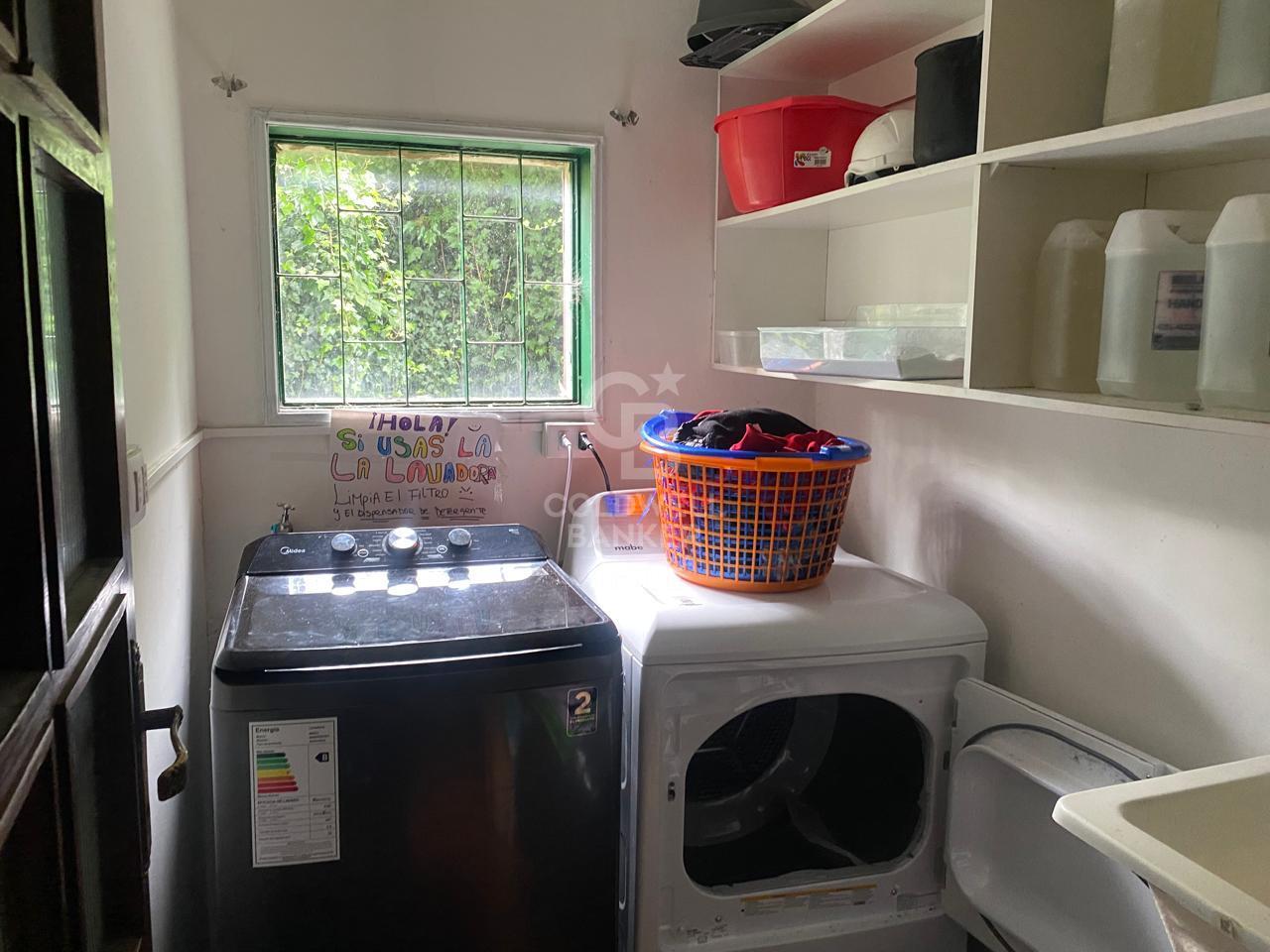 Puerto Montt, Chile, 6 Bedrooms Bedrooms, ,3 BathroomsBathrooms,Residential,For Sale,1971568