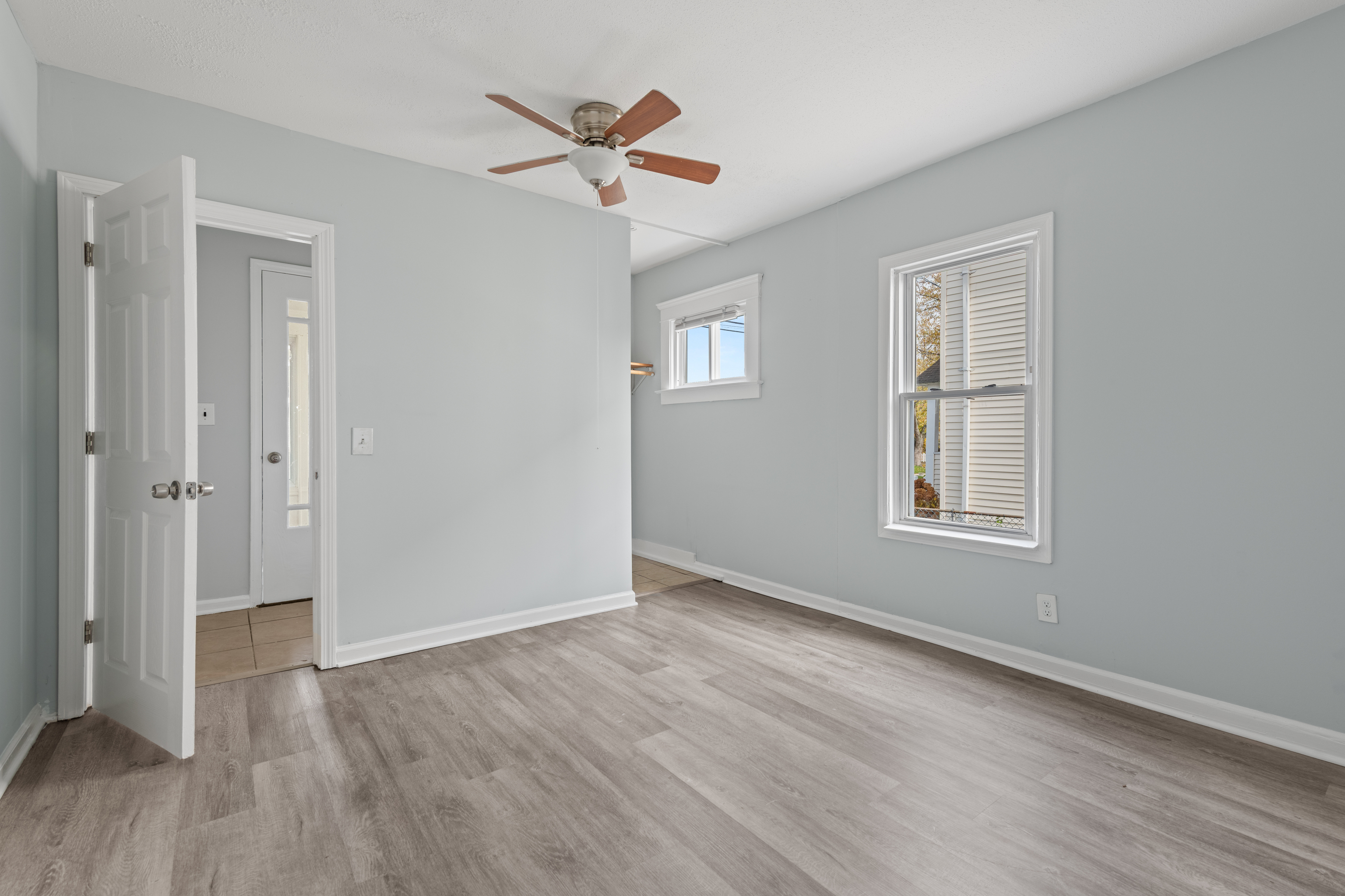 West Haven, Connecticut, 06516, United States, 5 Bedrooms Bedrooms, ,4 BathroomsBathrooms,Residential,For Sale,1991018