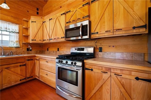 Natchez, Louisiana, 71456, United States, 4 Bedrooms Bedrooms, ,3 BathroomsBathrooms,Residential,For Sale,1975499