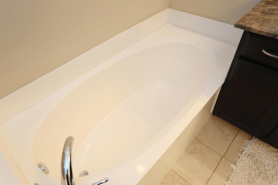 Delray Beach, Florida, 33484, United States, 4 Bedrooms Bedrooms, ,3 BathroomsBathrooms,Residential,For Sale,1943526