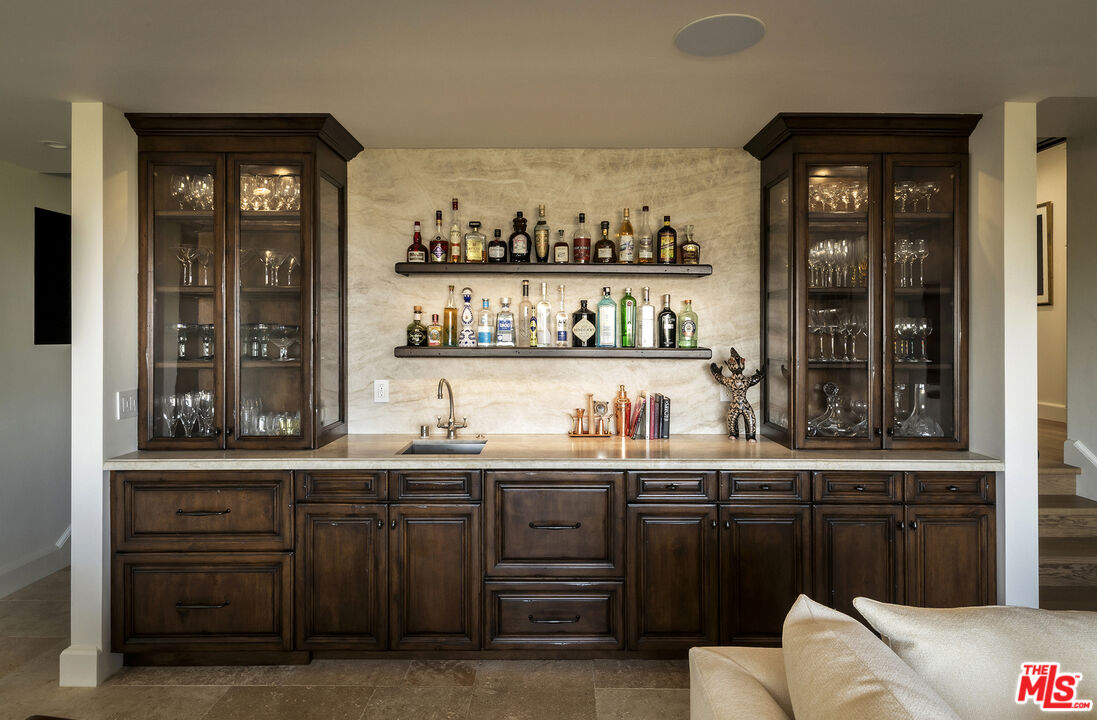 Los Angeles, California, 90068, United States, 4 Bedrooms Bedrooms, ,5 BathroomsBathrooms,Residential,For Sale,1910908