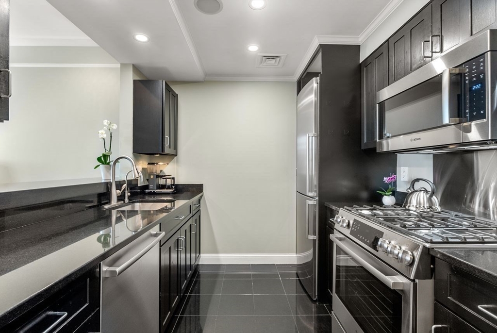 1597 Washington St Unit 606, Boston, Massachusetts, 02118, United States, 1 Bedroom Bedrooms, ,1 BathroomBathrooms,Residential,For Sale,1597 Washington St Unit 606,1481410