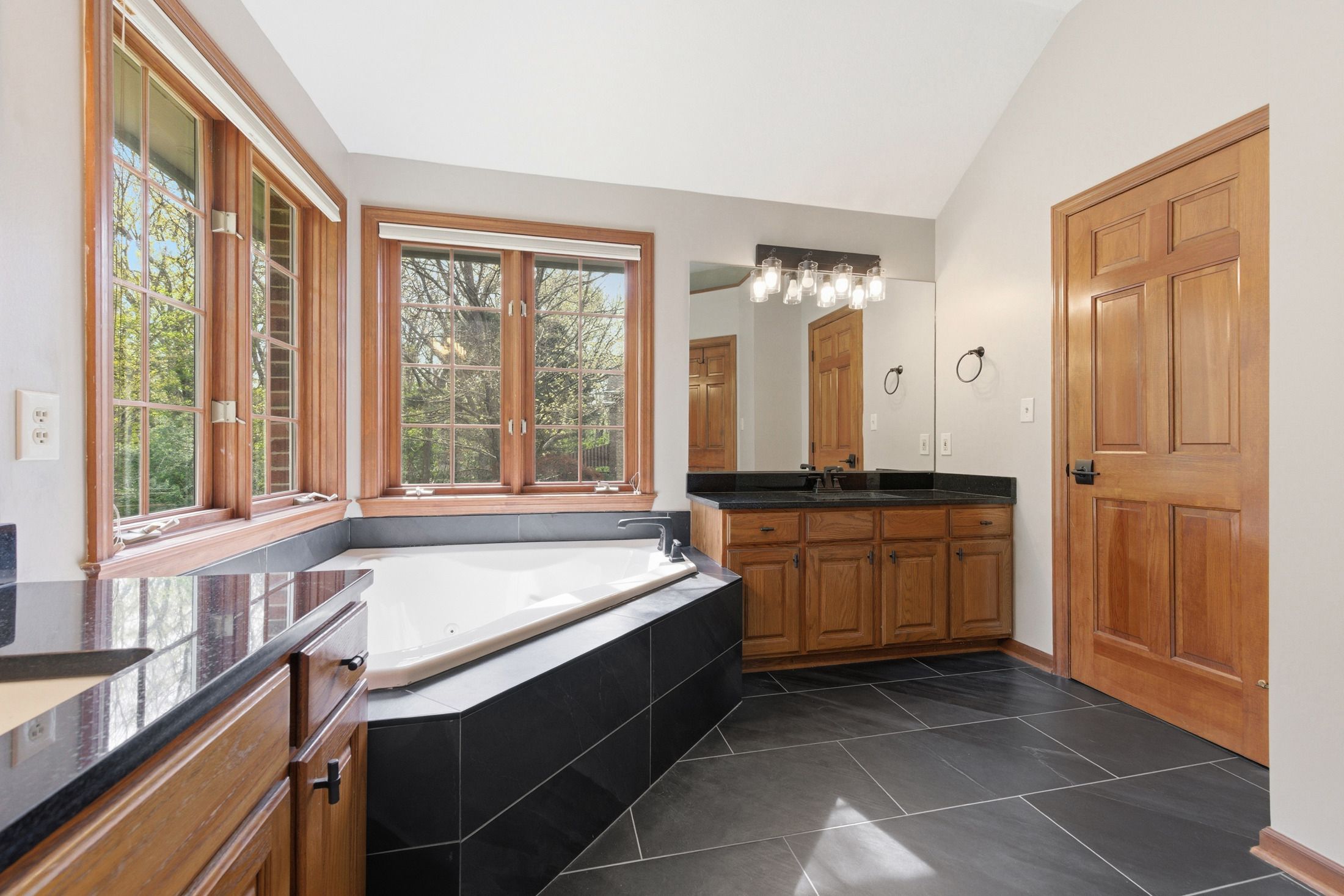  210 Royal Doulton Court, Gibsonia, PA 15044 - 物件實景