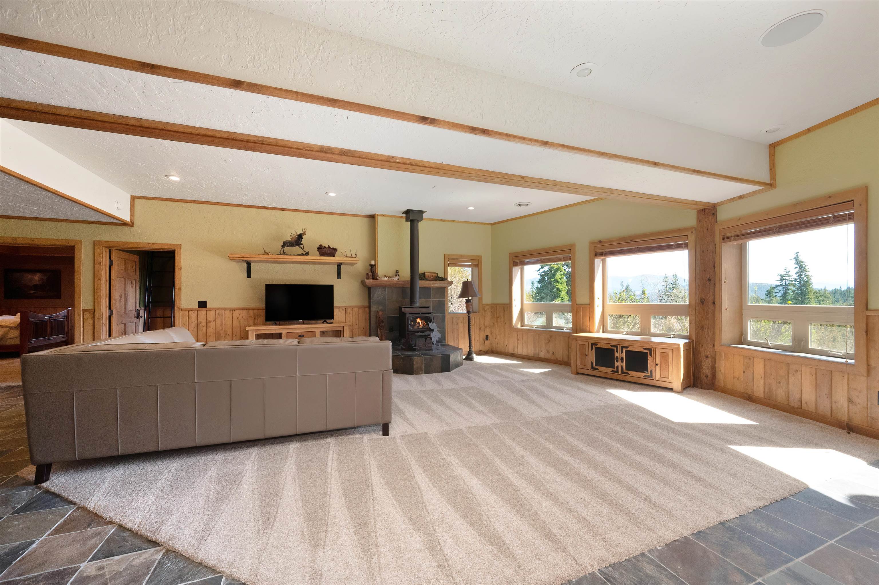 Kingston, Idaho, 83839, United States, 5 Bedrooms Bedrooms, ,4 BathroomsBathrooms,Residential,For Sale,1793473