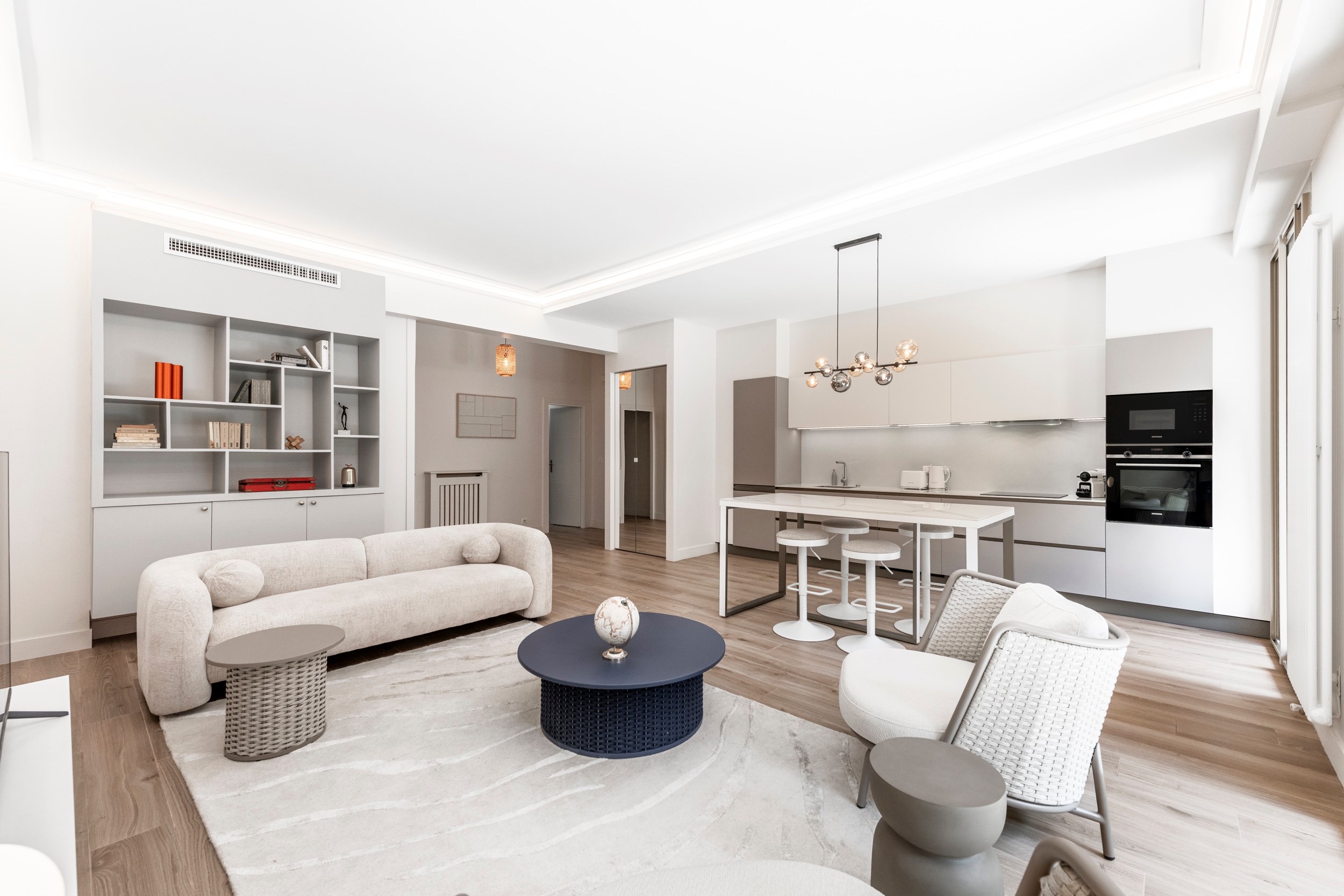  Nice, Le Port : 86 sq.m apartment with private garden on Boulevard Franck Pilat… - 物件實景