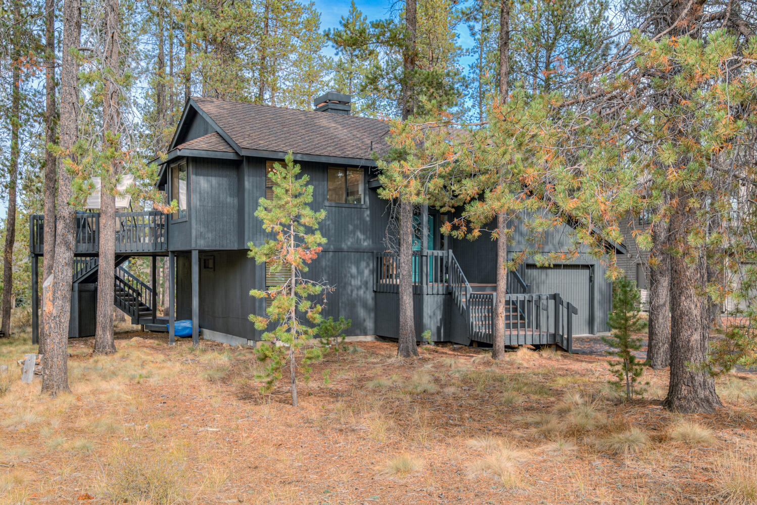Sunriver, Oregon, 97707, United States, 3 Bedrooms Bedrooms, ,2 BathroomsBathrooms,Residential,For Sale,1982531