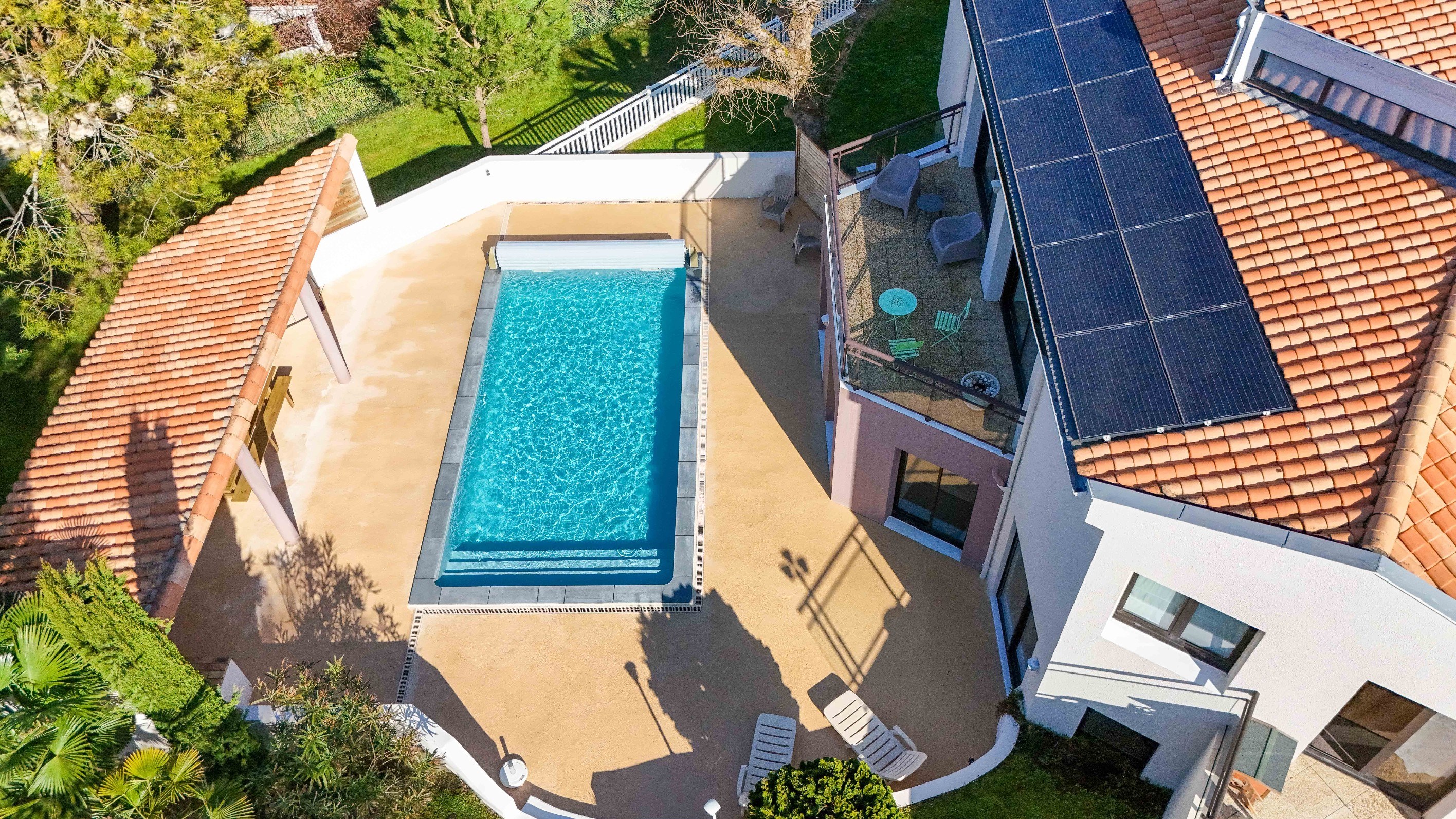  ELEGANT FAMILY VILLA WITH POOL AND LARGE GROUNDS JUST STEPS FROM NAUZAN BEACH - 物件實景