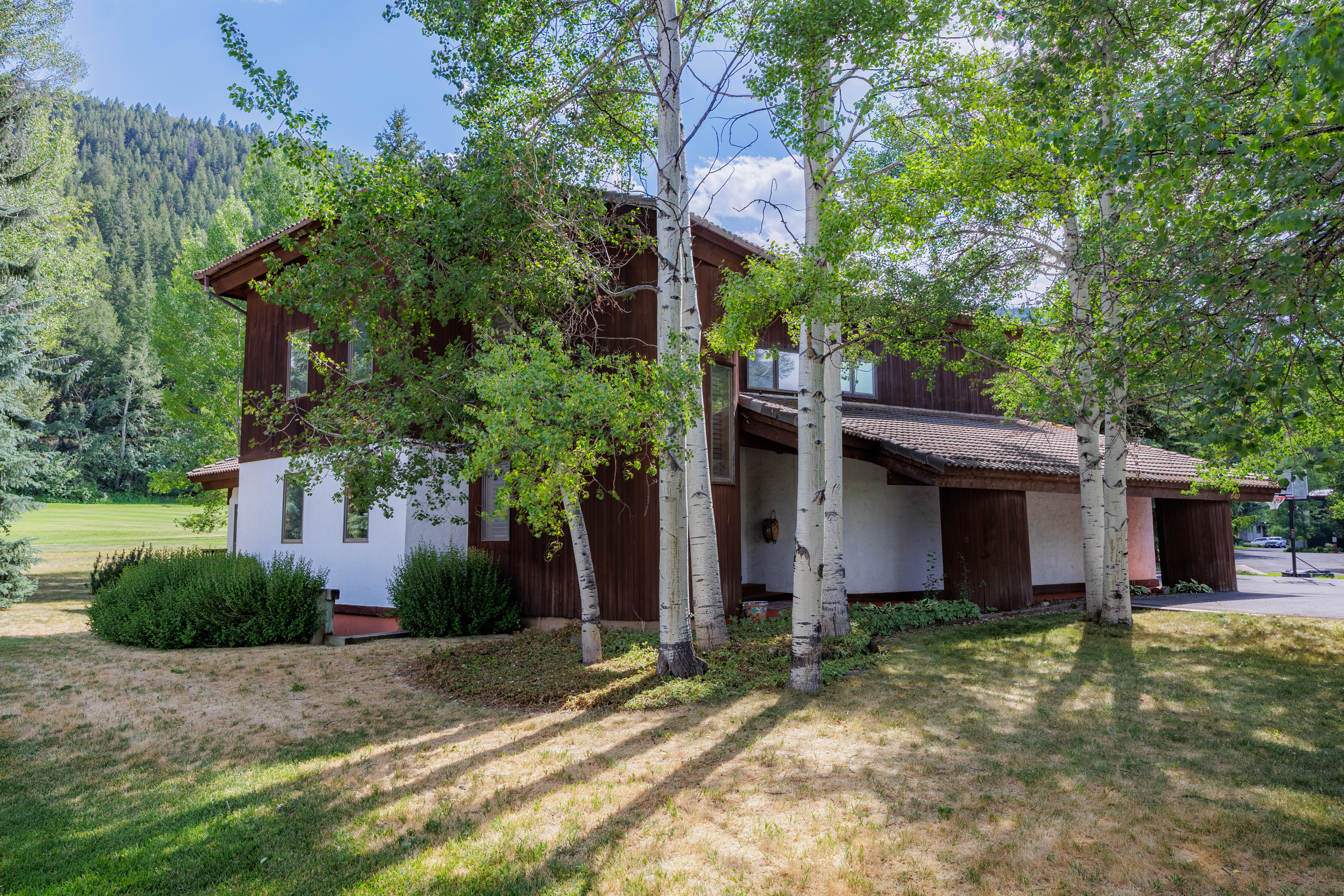  Mountain Residence Positioned at the 13th Fairway of the EagleVail Golf Course - 物件實景