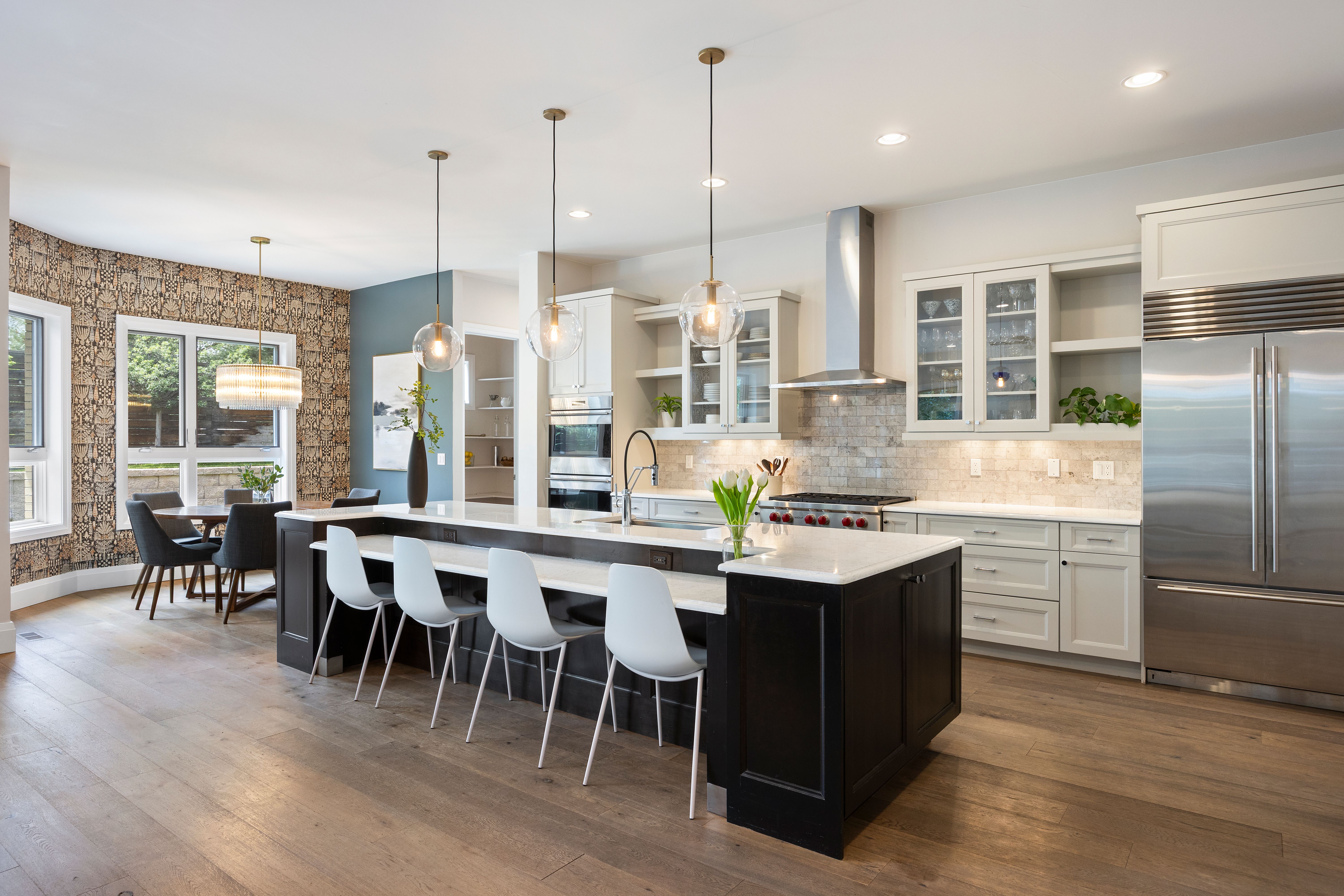  Exceptional Contemporary Move-In Ready Designed For Modern Living - 物件實景