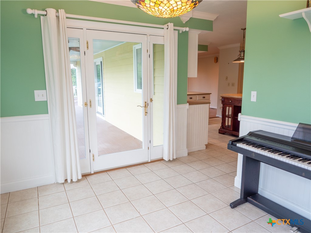 Victoria, Texas, 77905, United States, 5 Bedrooms Bedrooms, ,4 BathroomsBathrooms,Residential,For Sale,1882590