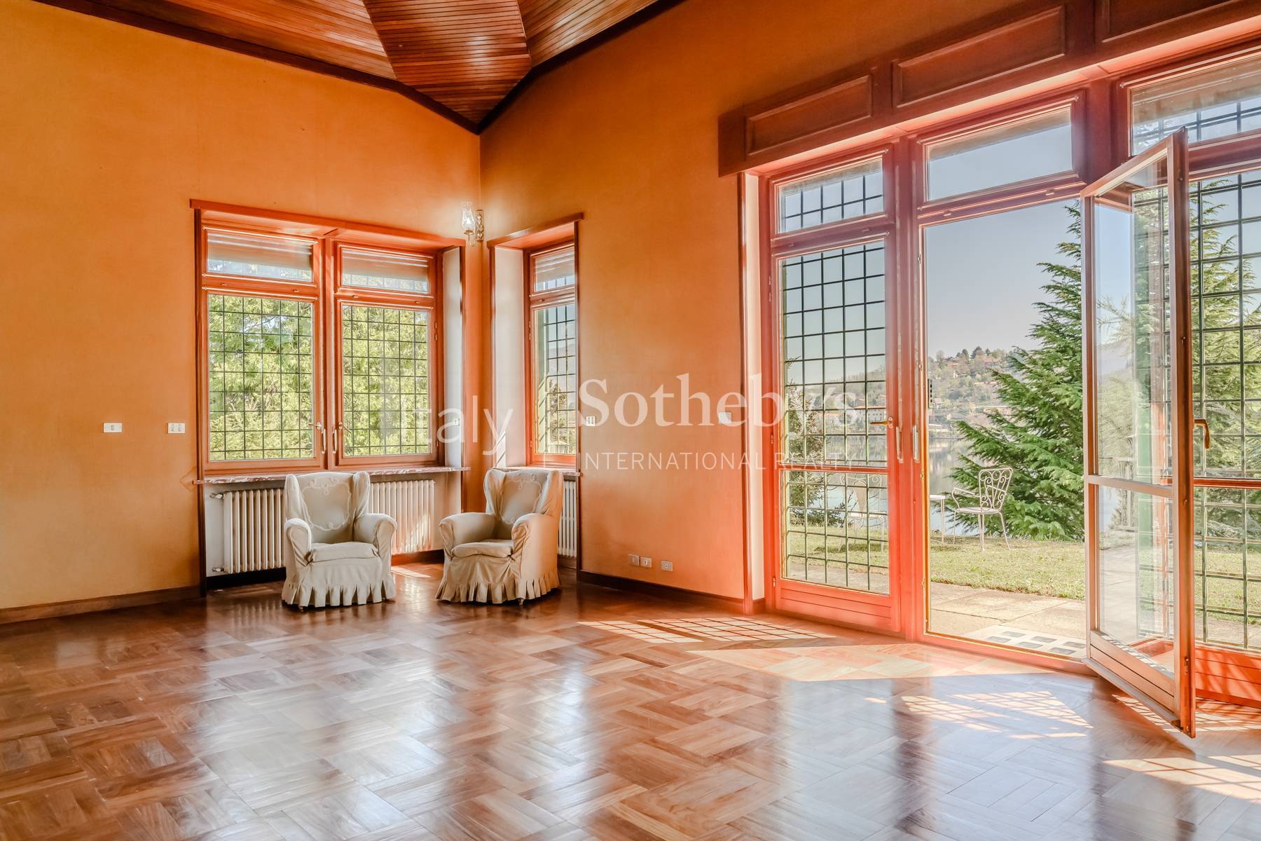  Waterfront villa with private park on Lake Avigliana - 物件實景