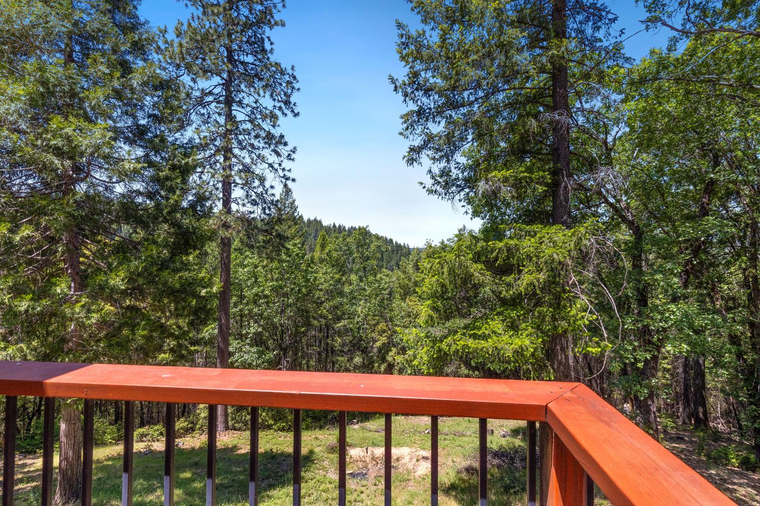 Colfax, California, 95713, United States, 4 Bedrooms Bedrooms, ,3 BathroomsBathrooms,Residential,For Sale,1927912
